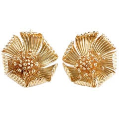 Cartier Yellow Gold Flower Earrings