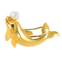 Cartier Pearl Emerald Yellow Gold Dolphin Brooch