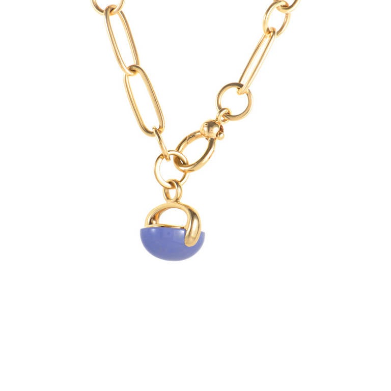 This gorgeous Pomellato pendant necklace from the Luna collection is an absolute delight for the eyes! The necklace is an 18K rose gold chain from which hangs a purple chalcedony pendant.
Approximate Dimensions: Drop of the Necklace: 9.50
