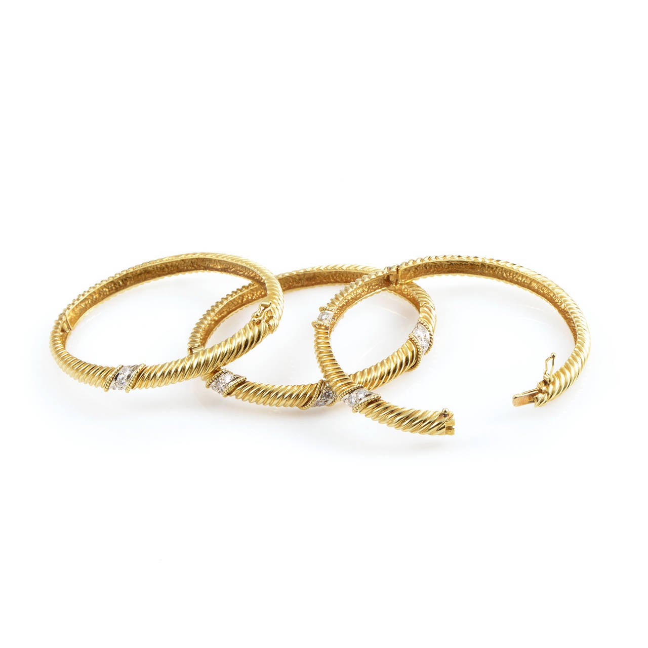 Diamond Gold Bangle Set In Excellent Condition In Southampton, PA