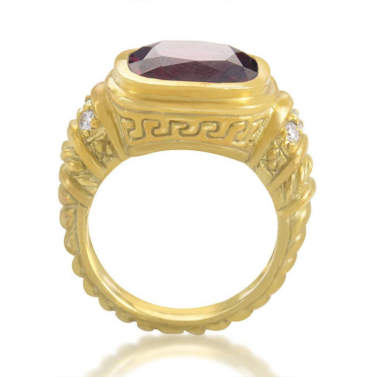 Regal and refined, this ring from Judith Ripka is classically designed to last a lifetime. The ring is made of 18K yellow gold and is set with a rhodolite stone. Lastly, the shanks are partially set with diamonds.
Ring Size:6.25 (52 1/8)