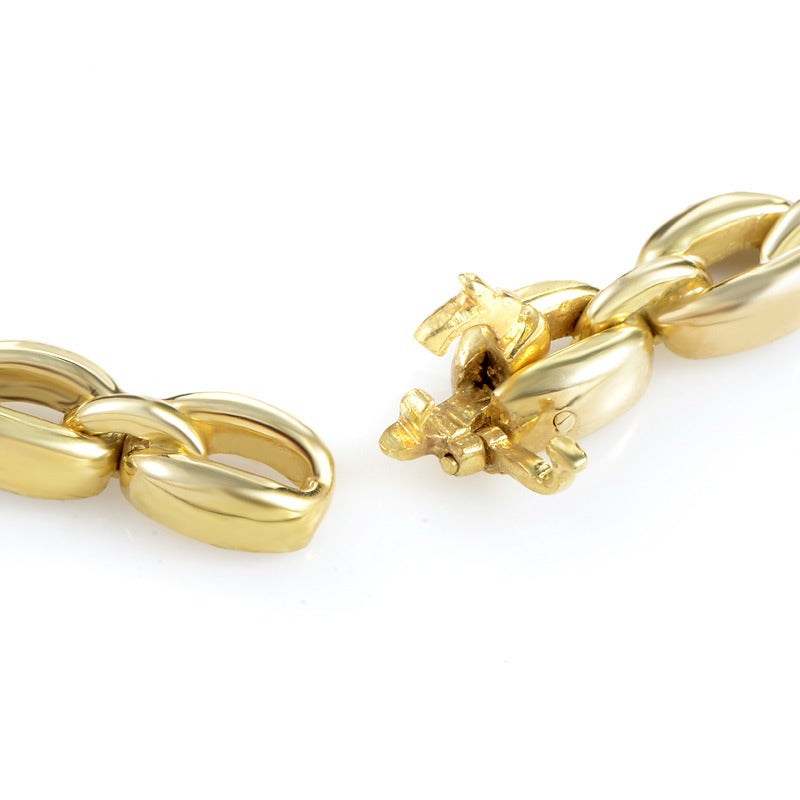 Women's Van Cleef & Arpels Diamond Yellow Gold Flower Necklace