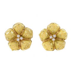 Hidalgo Diamond Yellow Gold Flower Earrings
