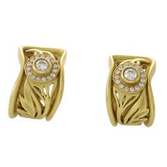 Kieselstein-Cord Diamond Yellow Gold Floral Huggie Earrings