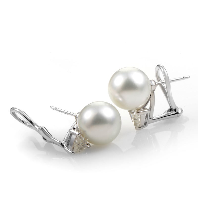 Mikimoto Pearl Trilliant Diamond Gold Earrings In Excellent Condition In Southampton, PA