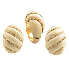 Fred of Paris White Coral Yellow Gold Earring and Ring Set
