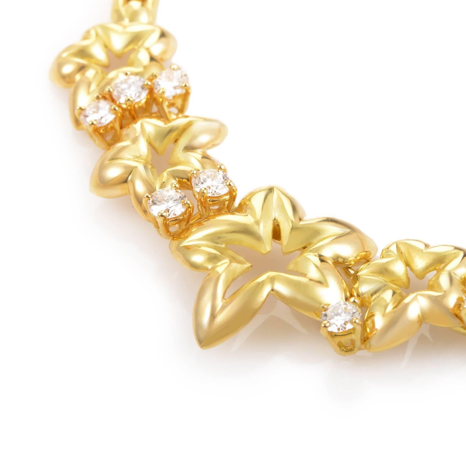 Chaumet Diamond Gold Floral Star Necklace In Excellent Condition In Southampton, PA