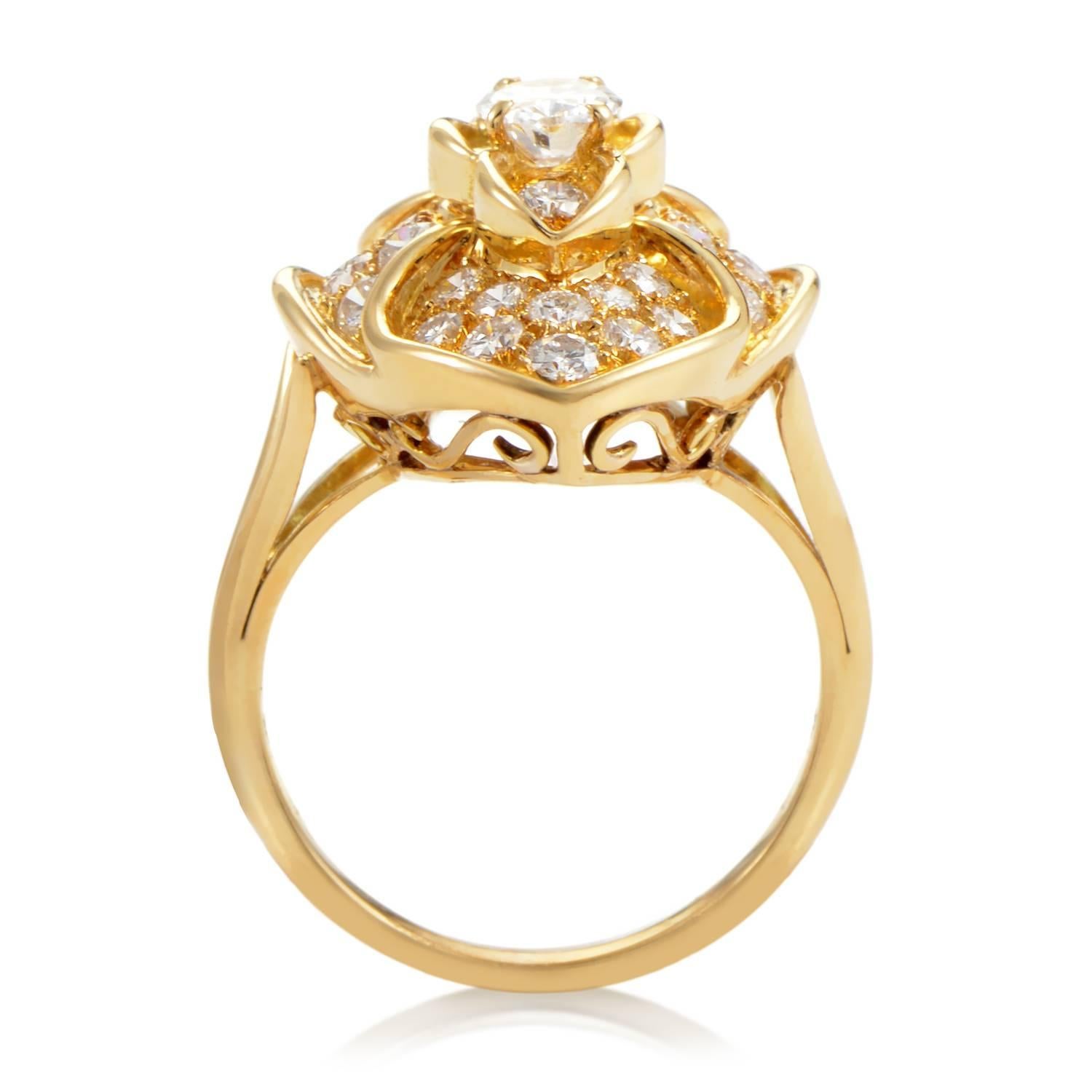 Piaget is renowned for their classically opulent designs. This dazzling delight from the brand is made of 18K yellow gold and boasts an almond-shaped crown set with 1.75ct of dazzling white diamonds.
Ring Size: 5.5 (50 1/4)