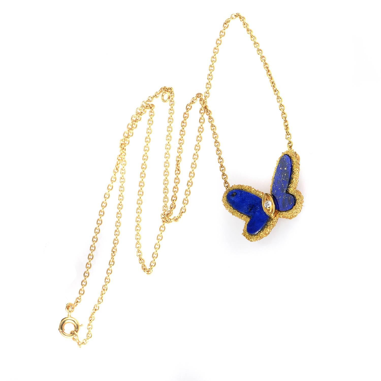 Bold and beautiful are the perfect words to describe this luxurious necklace from Van Cleef & Arpels. The necklace is made of 18K yellow gold and boasts a beautiful butterfly with blue lapis wings and a diamond-set body.
Approximate Dimensions: