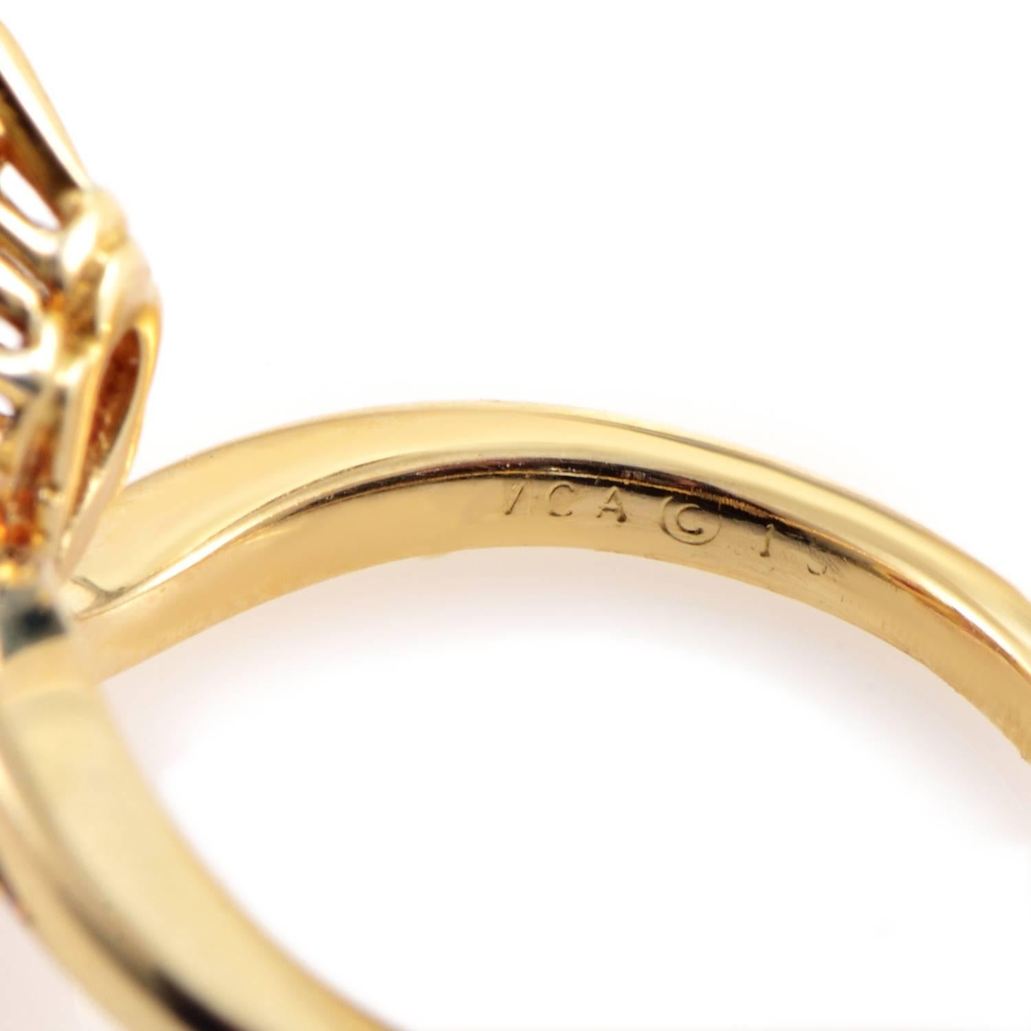 Women's Van Cleef & Arpels Ruby Diamond Gold Flower Ring