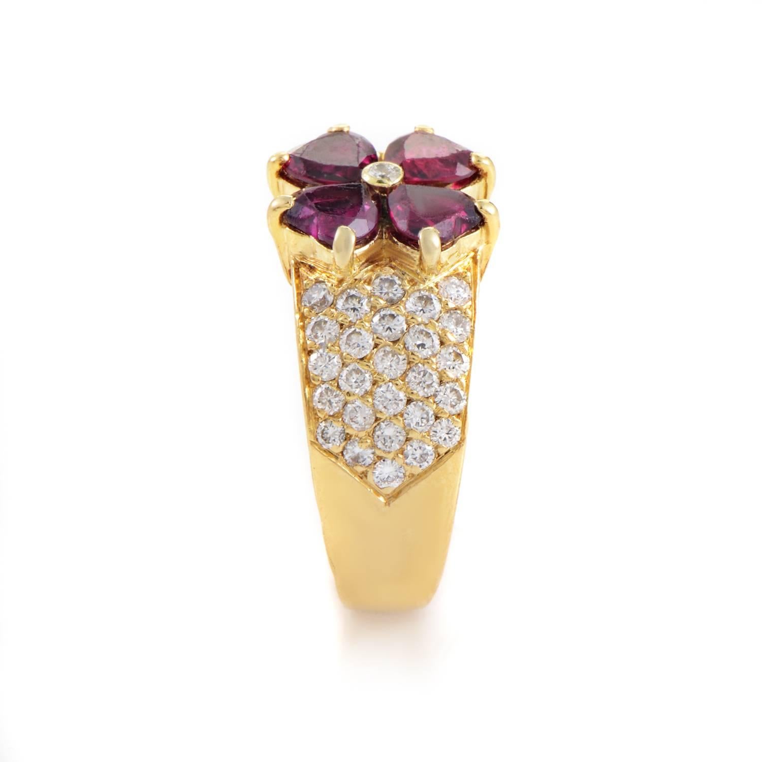 Van Cleef & Arpels Yellow Gold Diamond and Ruby Flower Band Ring In Excellent Condition In Southampton, PA