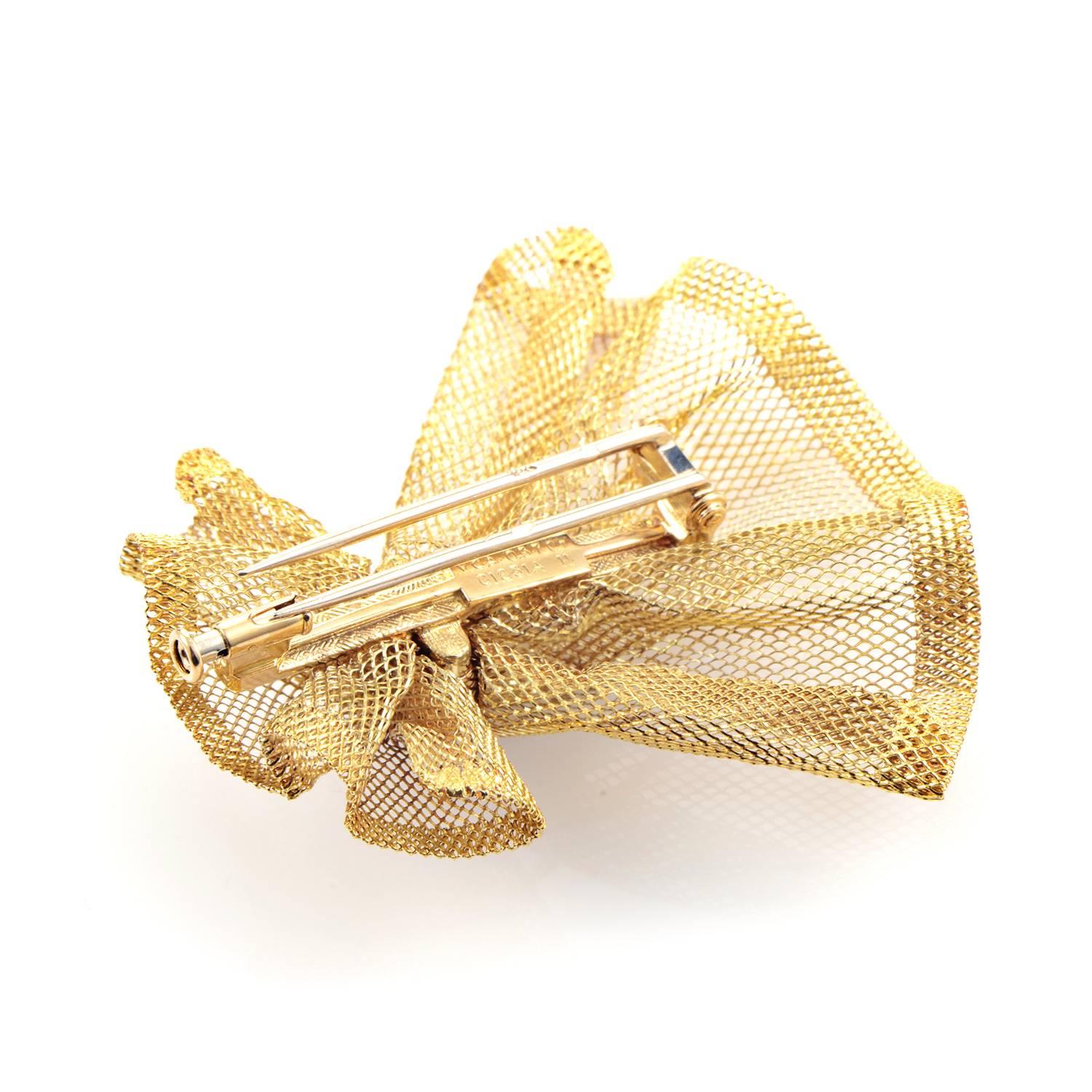 Van Cleef & Arpels Diamond Gold Bow Pin In Excellent Condition In Southampton, PA