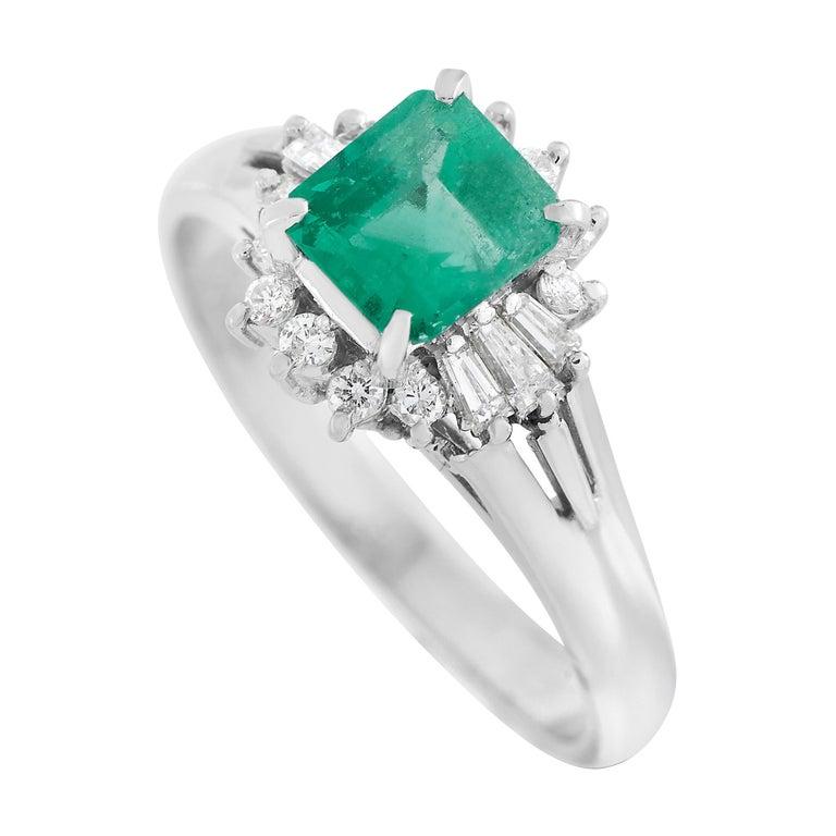 LB Exclusive Platinum 0.22 Ct Diamond and Emerald Ring In Excellent Condition In Southampton, PA
