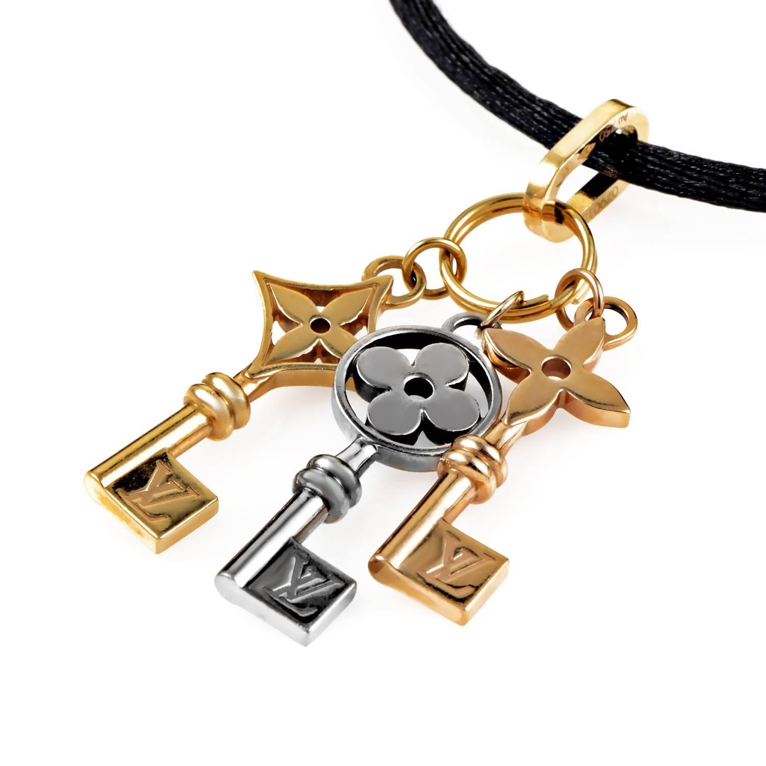 louis vuitton key pendant