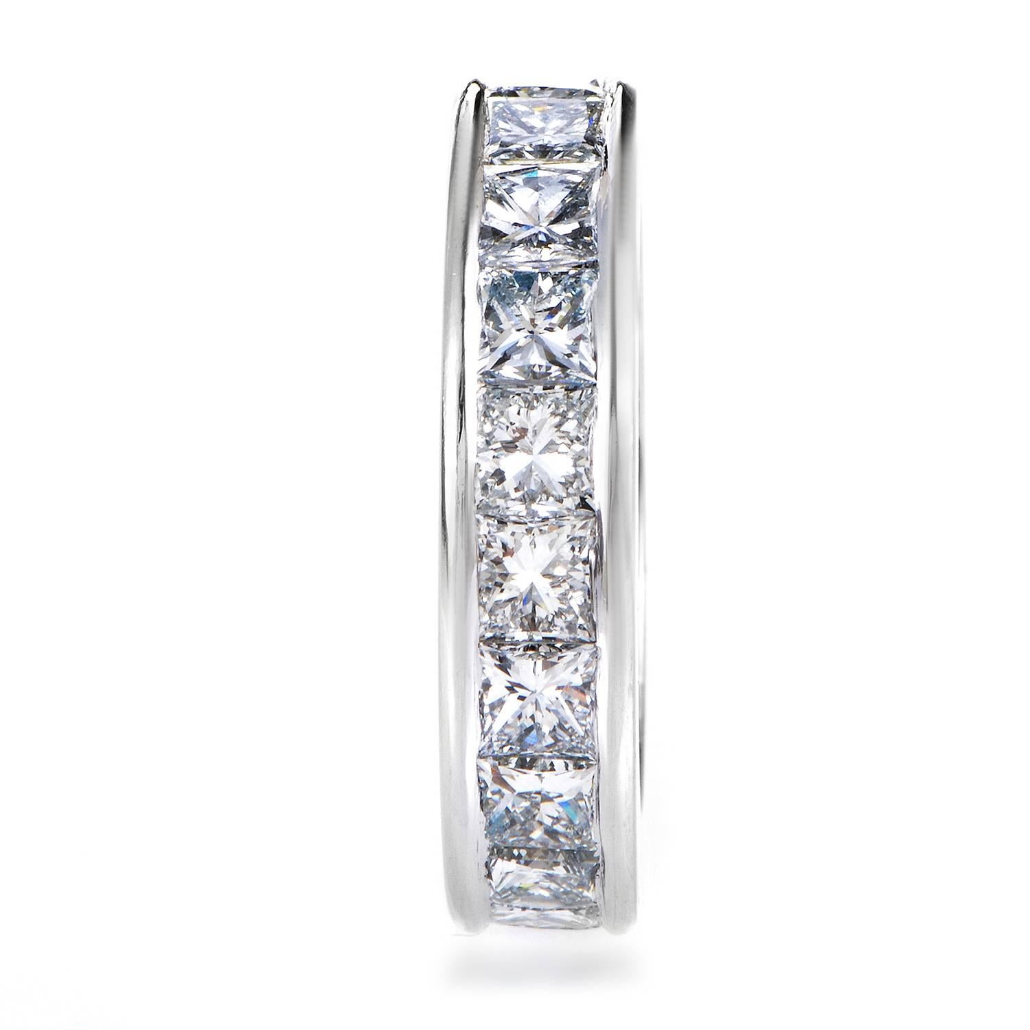 Invisibly Set Diamond Platinum Eternity Band Ring In Excellent Condition In Southampton, PA