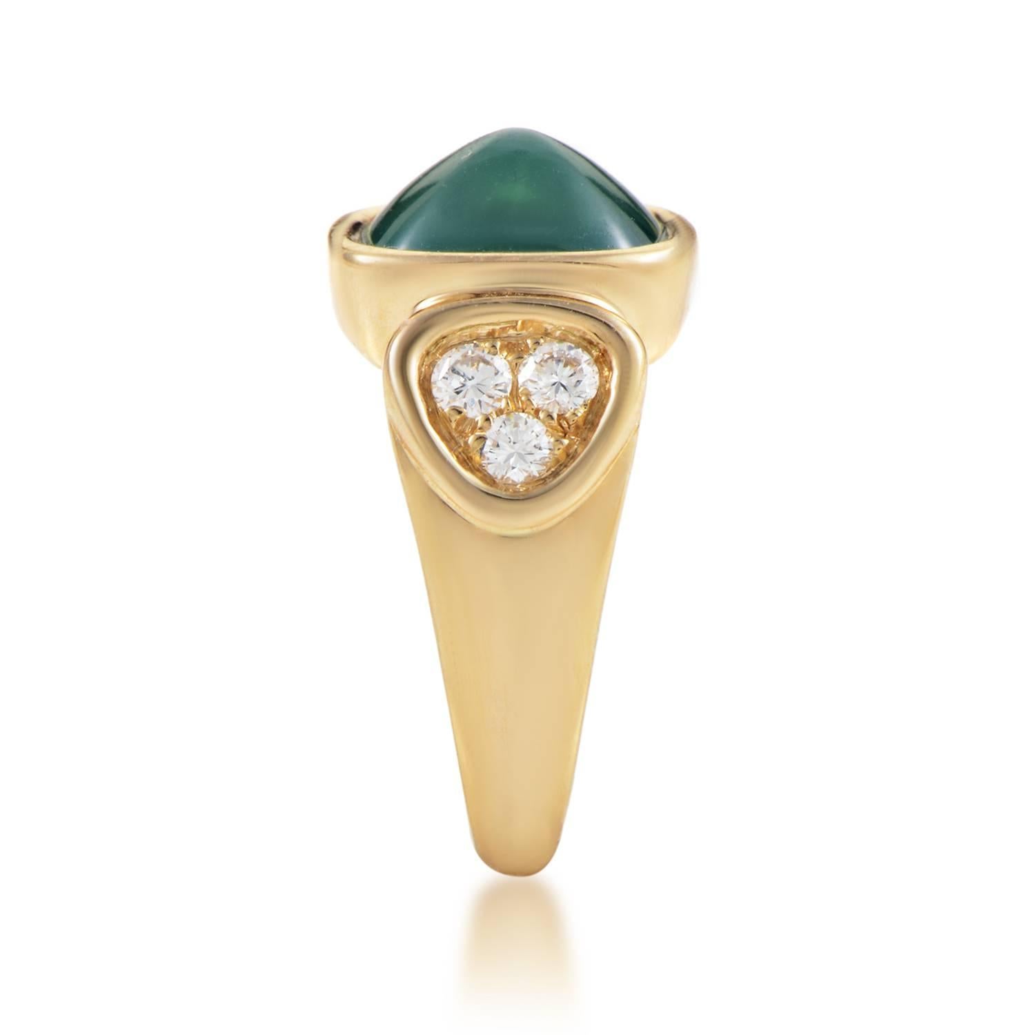 Van Cleef & Arpels Chrysoprase Diamond Gold Ring In Excellent Condition In Southampton, PA