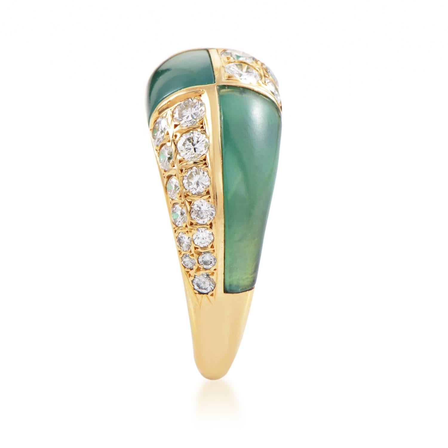 Van Cleef & Arpels Tiled Chrysoprase Diamond Gold Ring In Excellent Condition In Southampton, PA