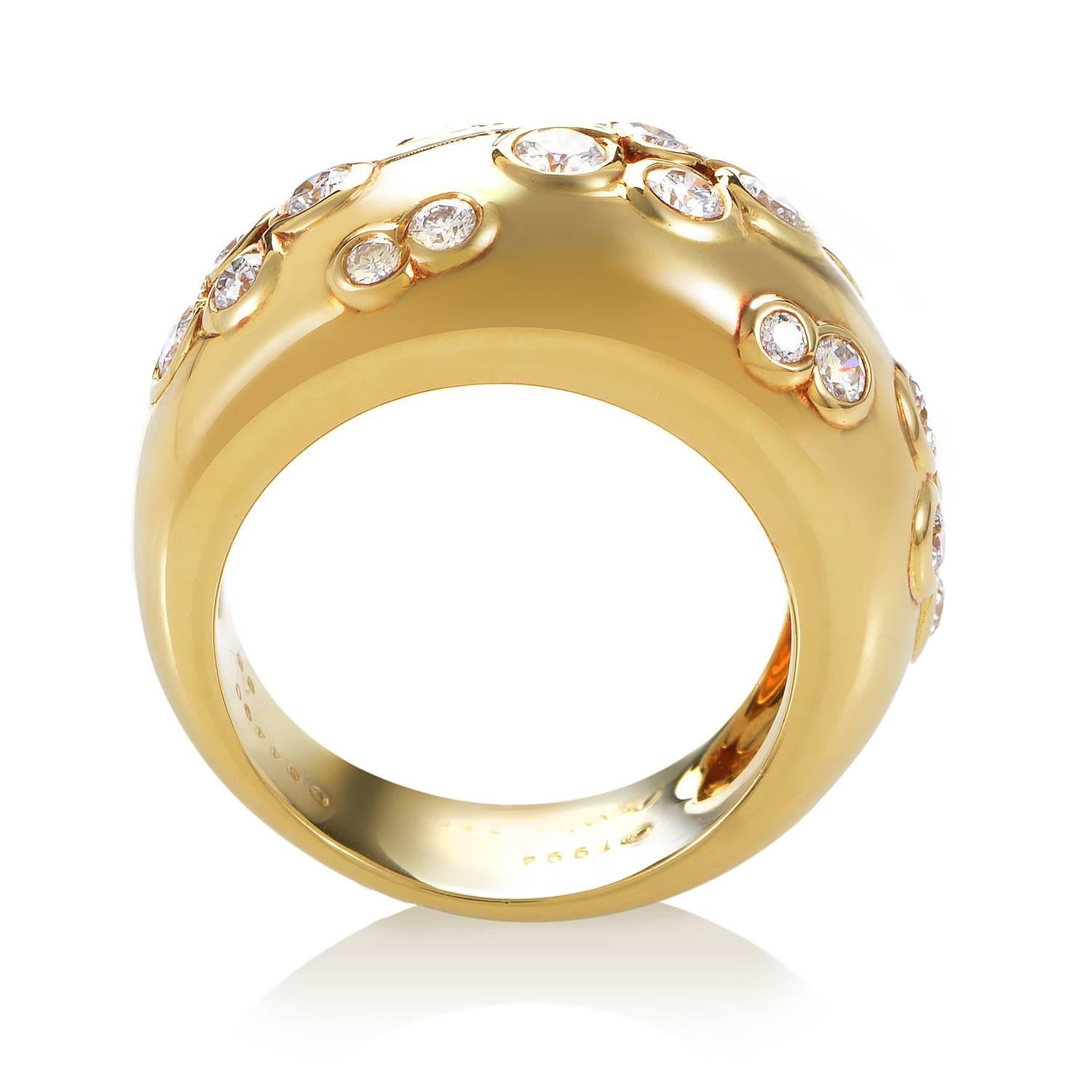 An item of delightful feminine appeal and charming radiance, this exceptional ring from Cartier boasts immaculately polished 18K yellow gold embellished with neatly arranged diamonds weighing in total 0.89ct.
Included Items: Manufacturer's