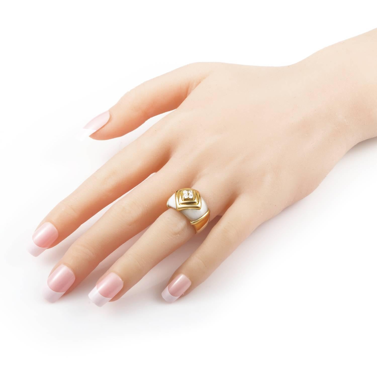 Van Cleef & Arpels Mother-of-Pearl Diamond Gold Ring 1