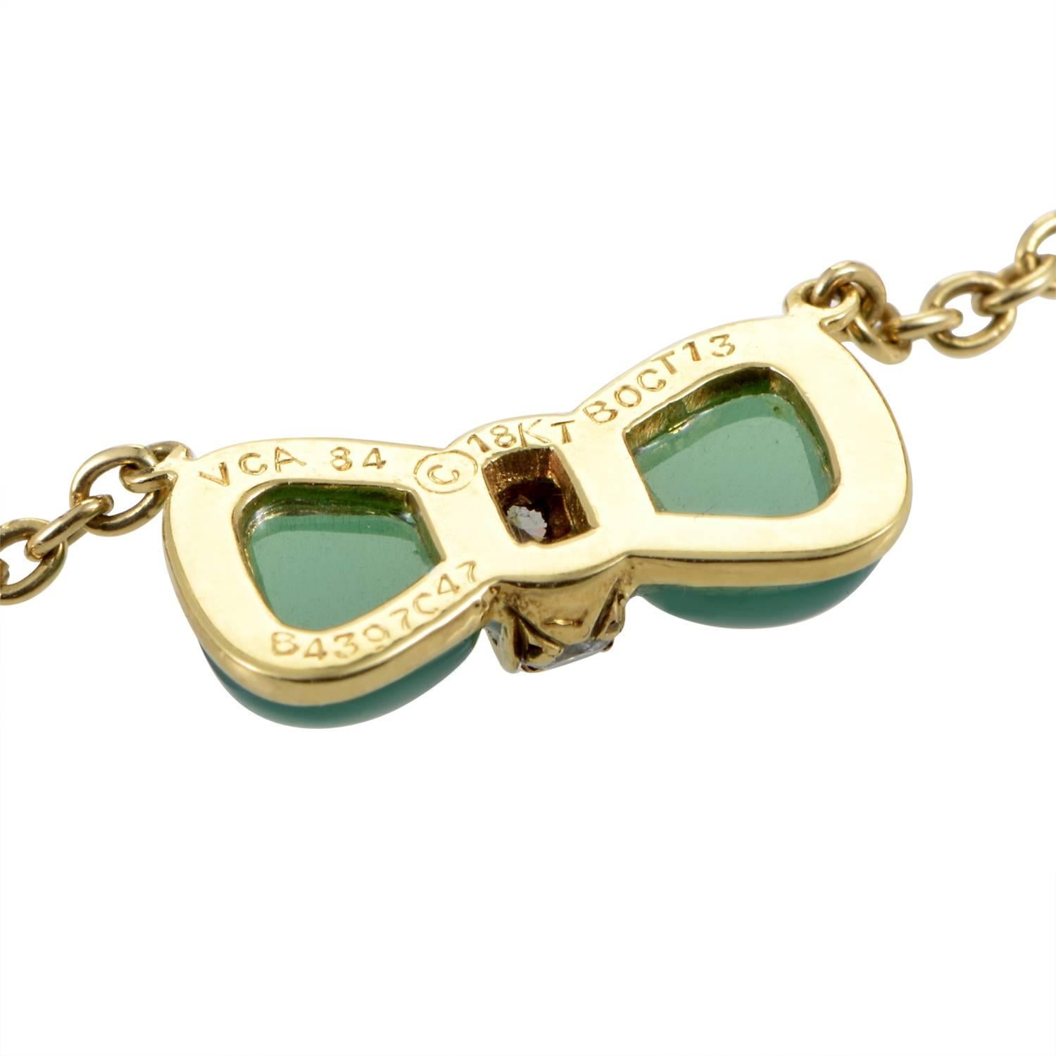Van Cleef & Arpels Jade Diamond Gold Bow Pendant Necklace In Excellent Condition In Southampton, PA