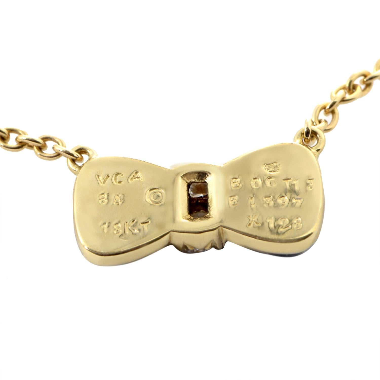 Women's or Men's Van Cleef & Arpels Onyx Diamond Gold Bow Pendant Necklace