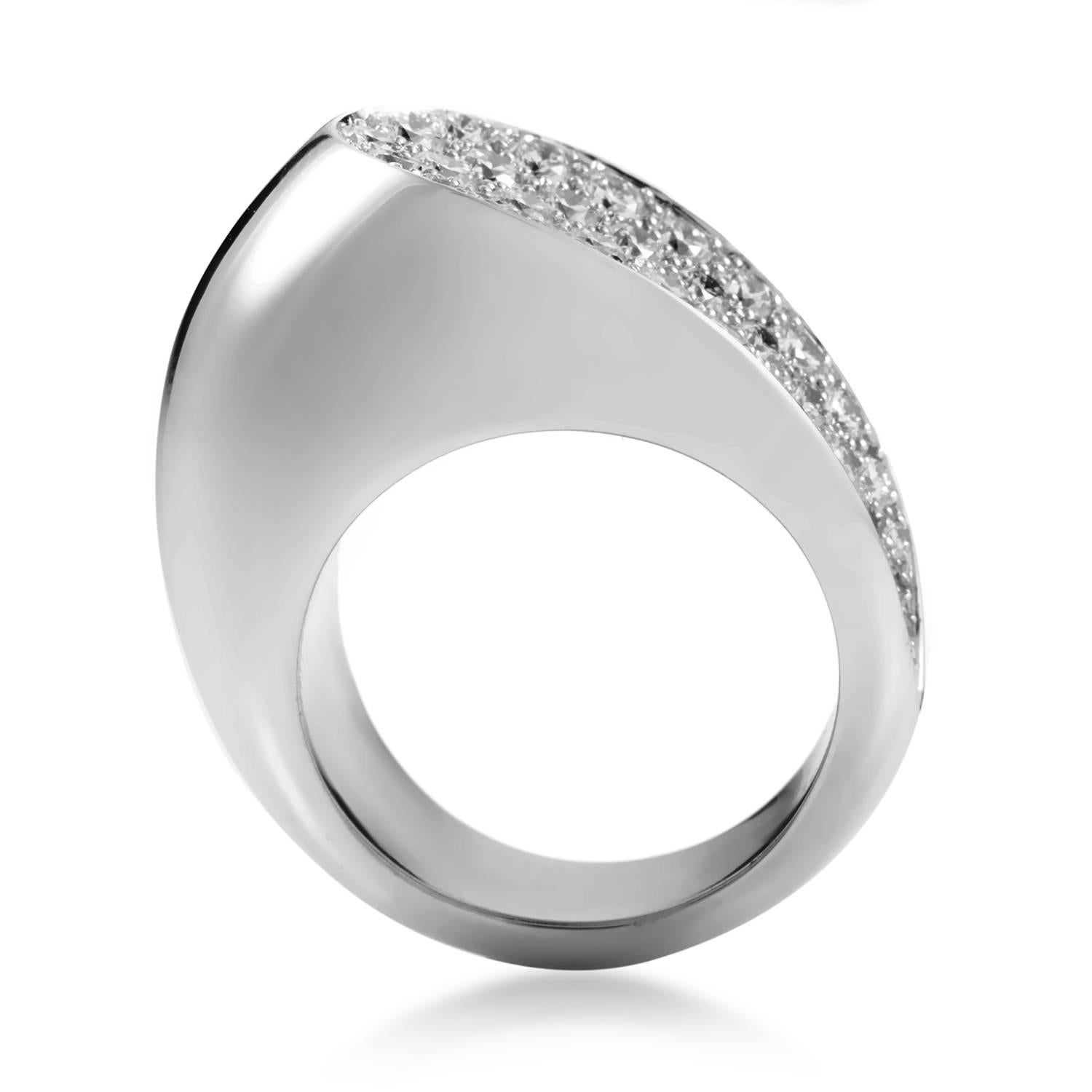 A pretty pave of white diamonds is the hallmark of this unique design from Fred of Paris. The ring is made of 18K white gold and is set with a 3.25ct micro-pave. 
Ring Size: 8.0(56)
Ring Top Dimensions: 22 x 18mm
Band Thickness: 7 mm
Ring Top