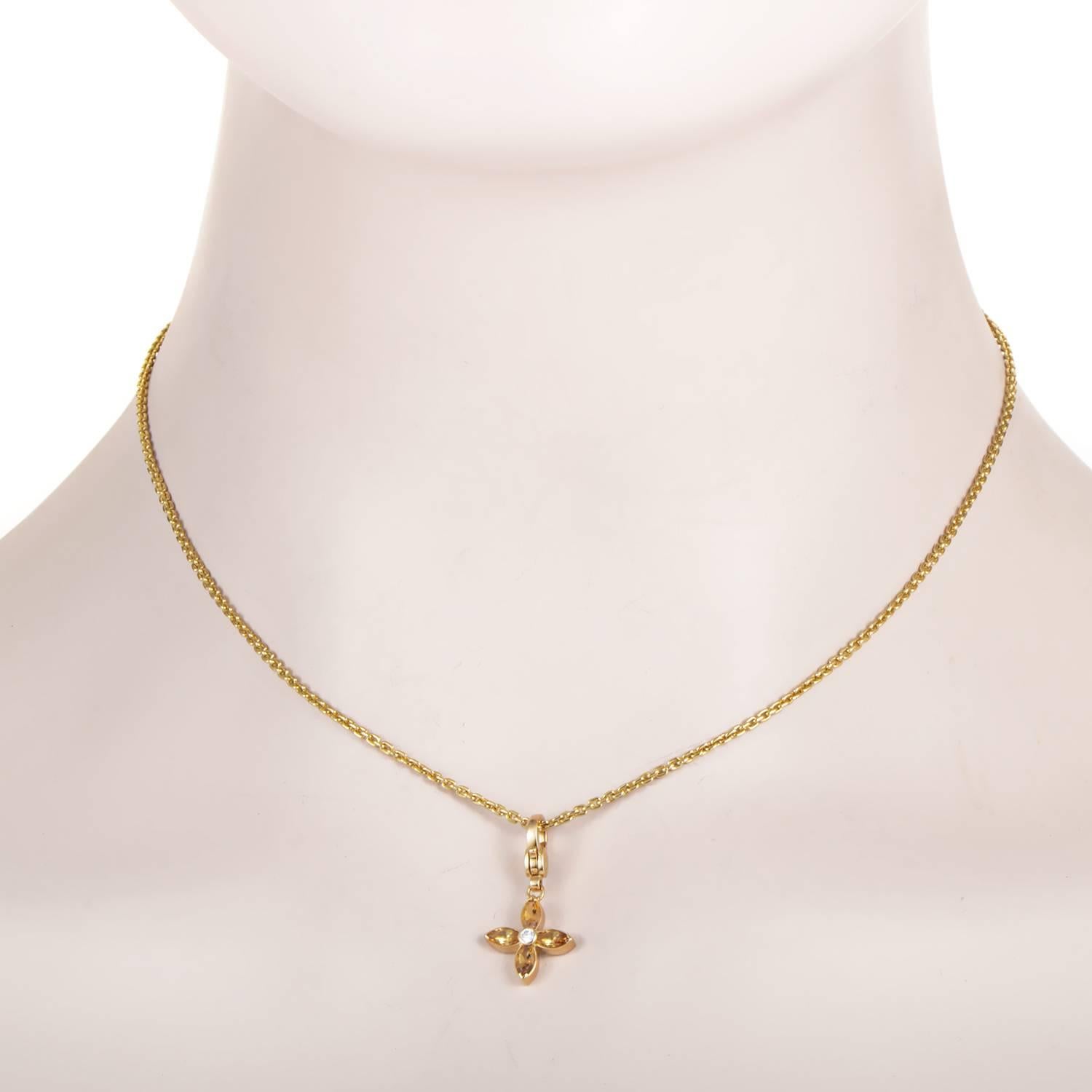 A delicate lustrous diamond is encircled by delightful petals of citrine stones to produce an enchanting motif of a flower as a pendant of this exceptional 18K yellow gold necklace from Louis Vuitton which exudes splendor and fine taste.
Pendant