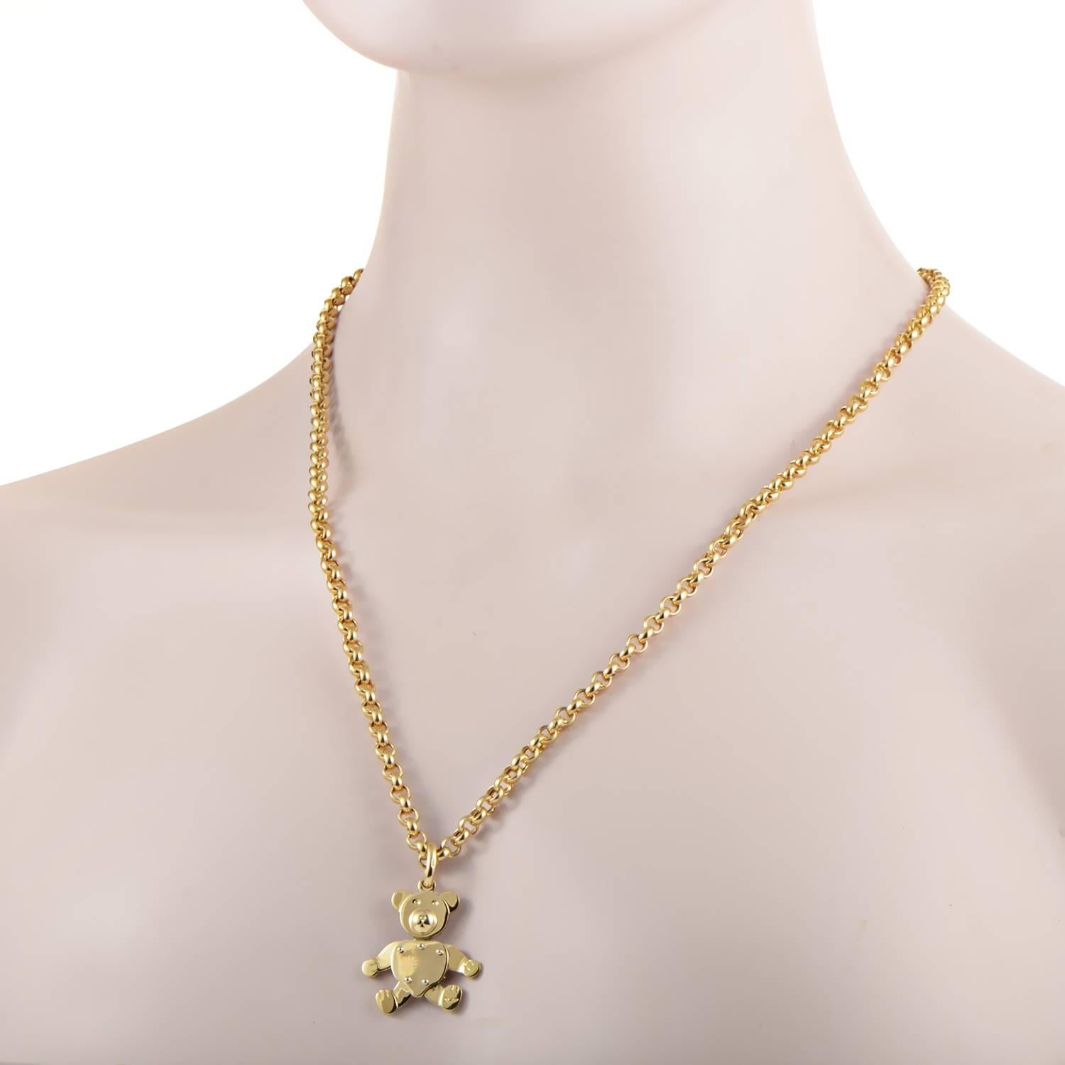 Gracing the ever-appealing motif of a teddy bear with sheer luxurious allure of radiant 18K yellow gold, this exceptional necklace from Pomellato catches your eye with its lively nuance and enchants with its unblemished finish.
Pendant Dimensions: