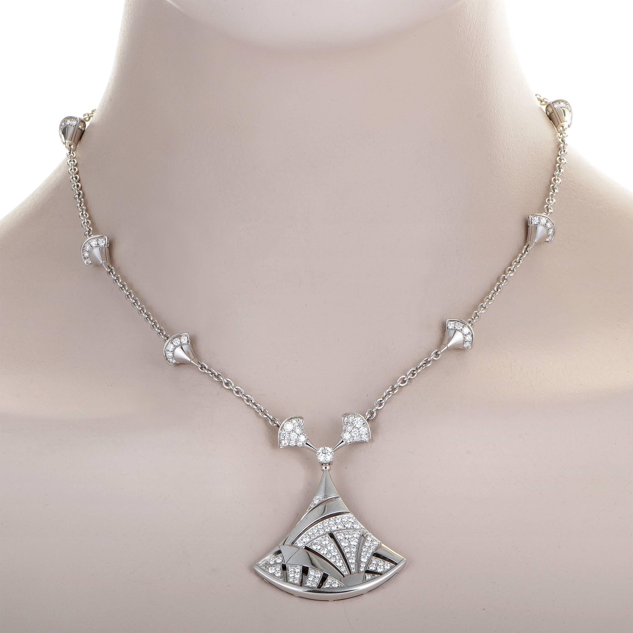 Boasting astonishing abstract décor with impeccably gleaming 18K white gold and dazzling arrangements of resplendent diamonds alternating to produce an intriguing allure, this outstanding necklace from the Diva’s Dream collection by Bulgari is an