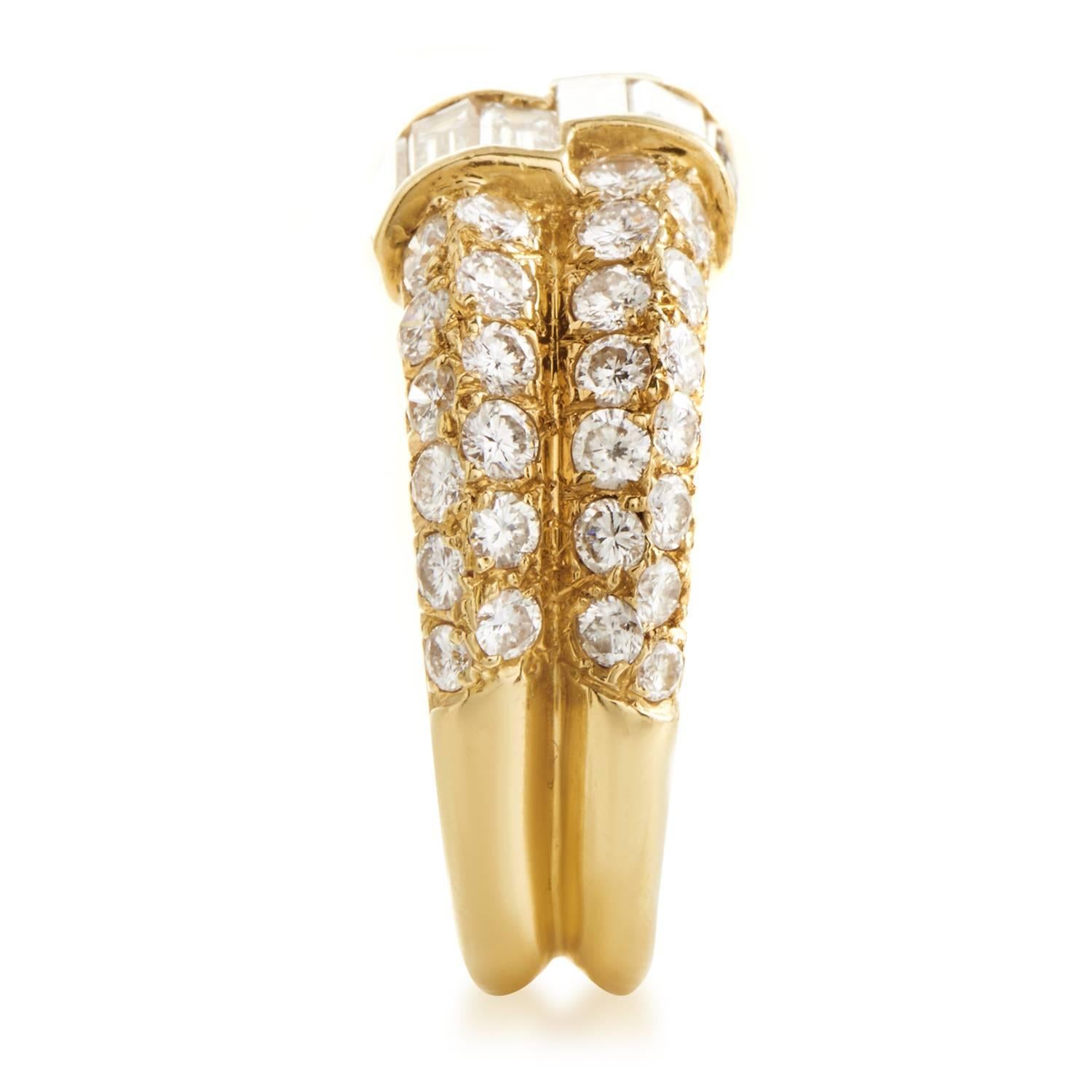Van Cleef & Arpels Diamonds Gold Split Band Ring In Excellent Condition In Southampton, PA