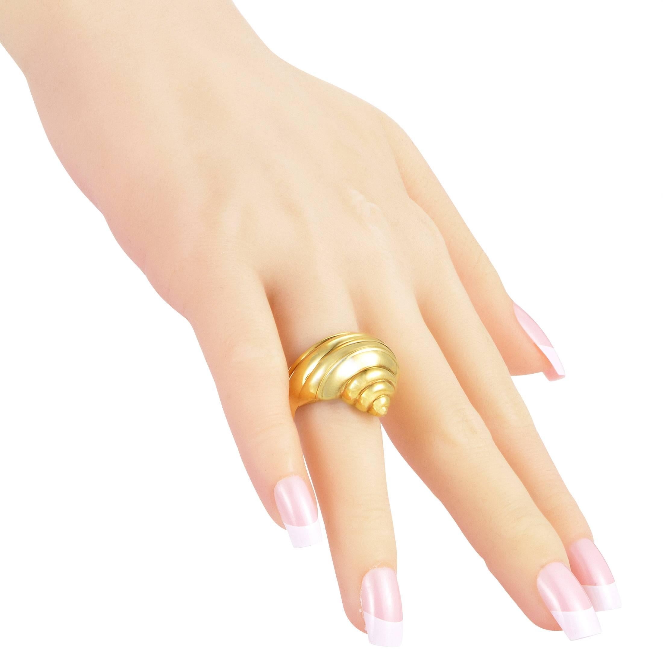 Women's Chanel Yellow Gold Seashell Ring