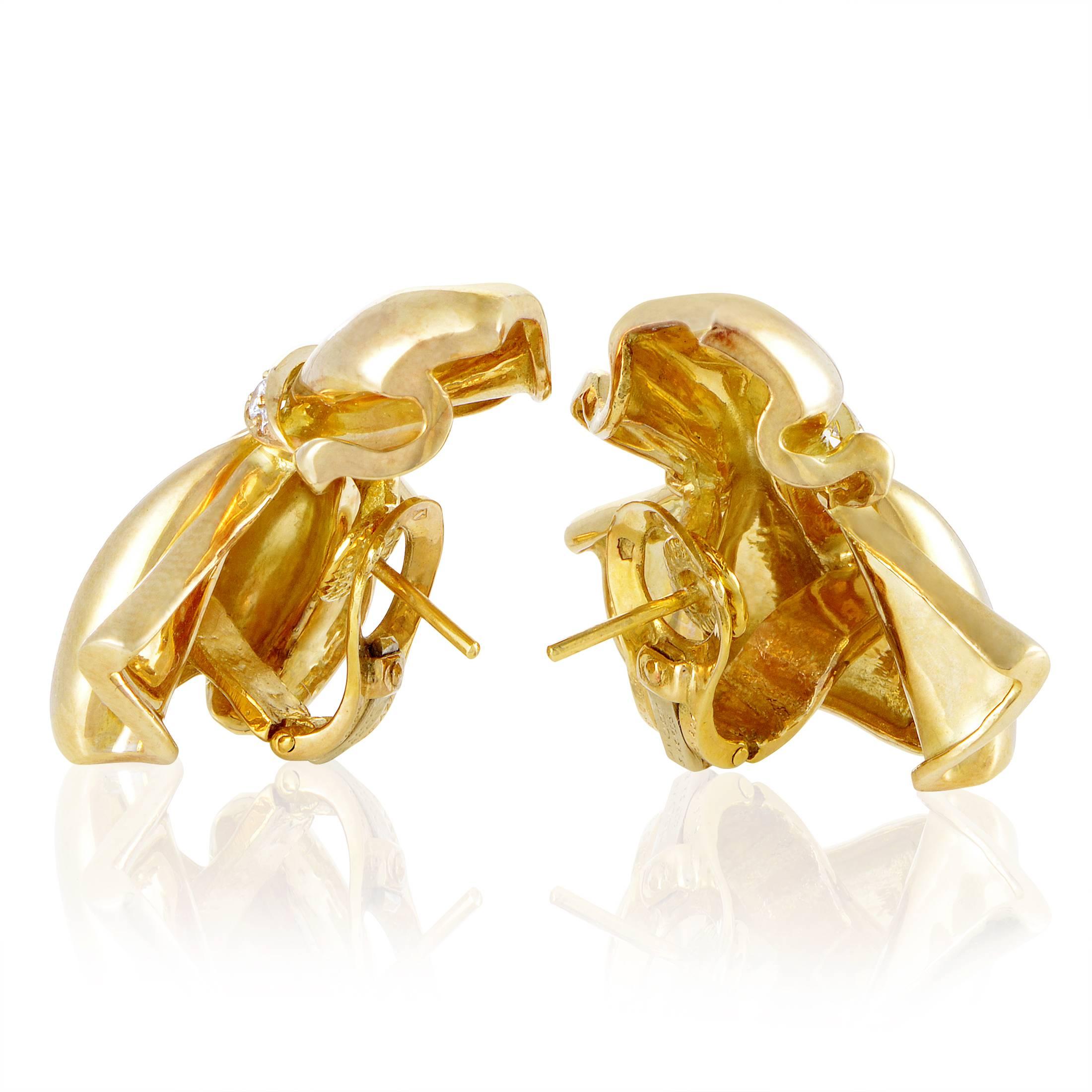 Van Cleef & Arpels Yellow Gold Diamond Bow Earrings In Excellent Condition In Southampton, PA