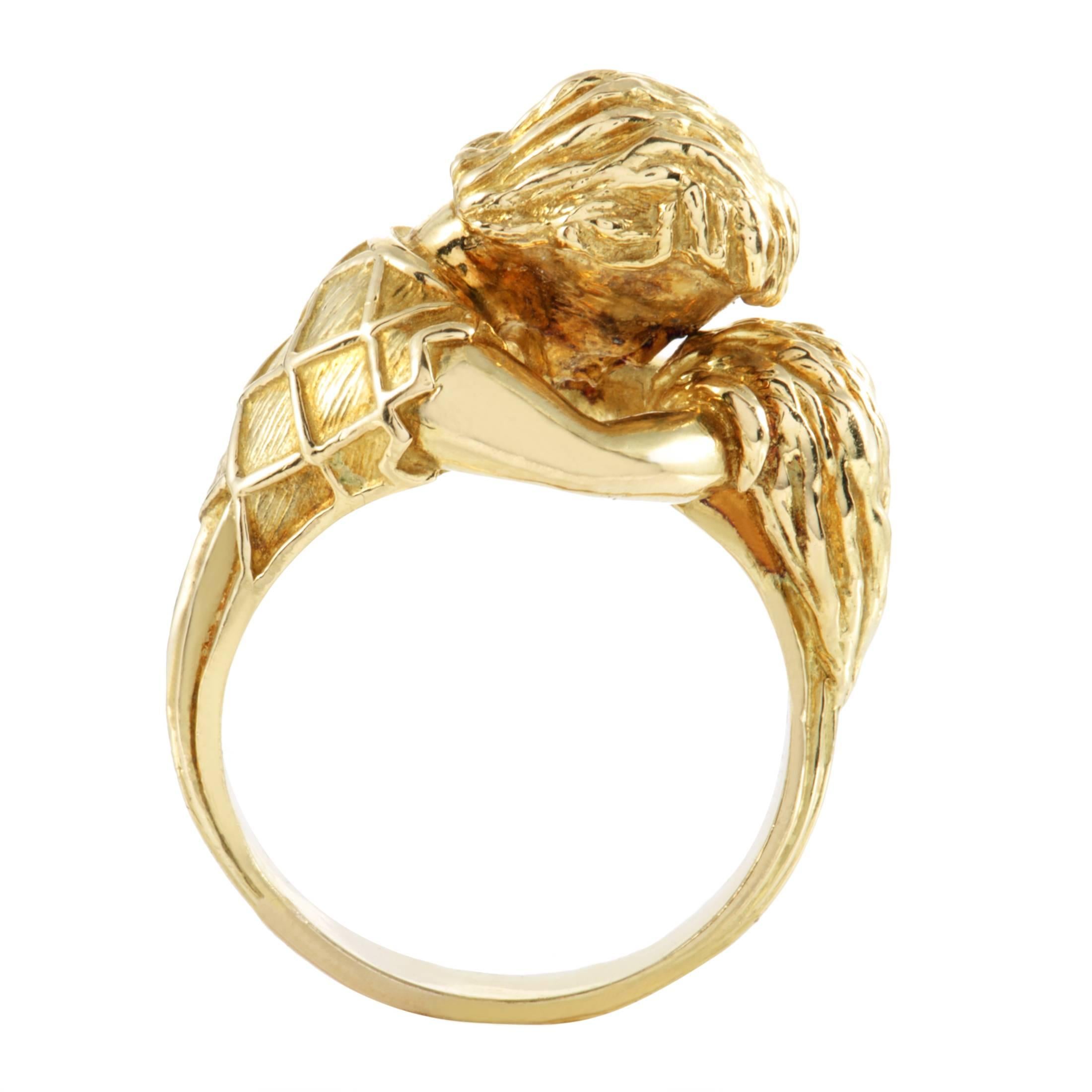 Amazing texture and enchanting radiance of 18K yellow gold set a majestic luxurious tone for this exceptional ring from David Webb which boasts a slightly offbeat and expertly crafted shape with diverse finishes.
Ring Size: 12.0 (66 1/2)
Ring Top