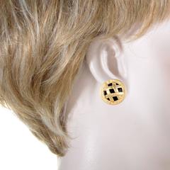 Celine Womens Onyx Yellow Gold Lattice Clip-On Earrings