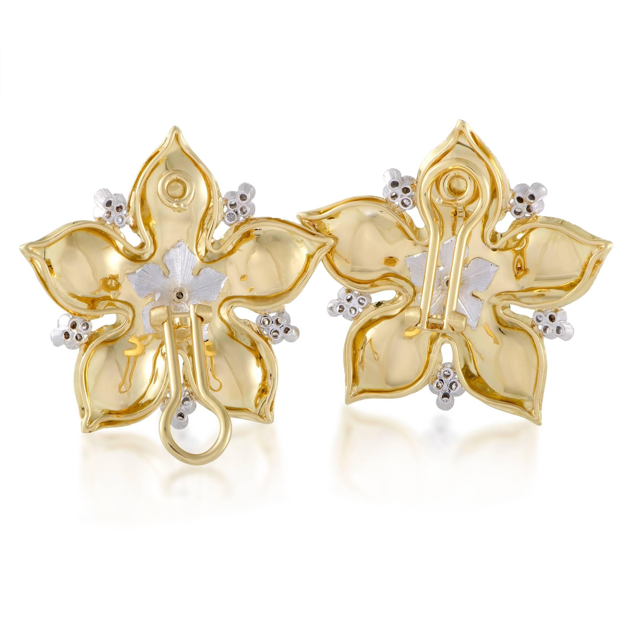 Buccellati Diamond and Jade Yellow and White Gold Flower Earrings In New Condition In Southampton, PA