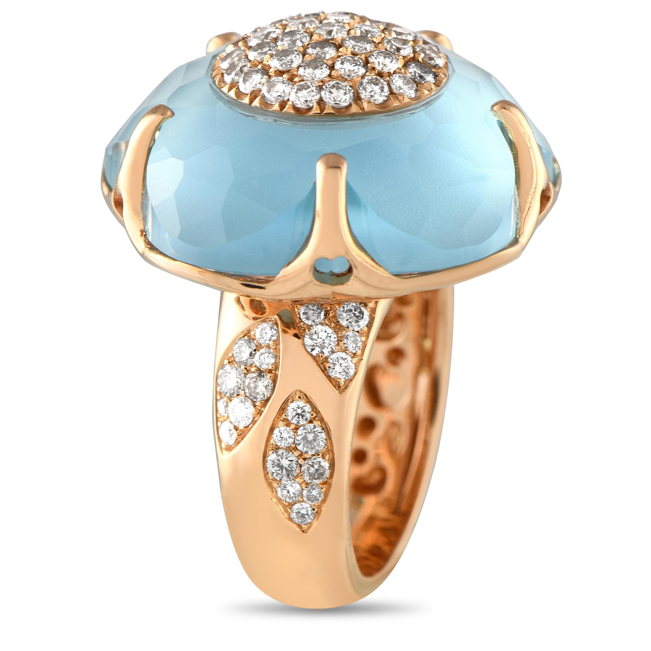 Questo anello di Pasquale Bruni è un esempio straordinario dell'impegno del marchio di lusso italiano per un'eleganza senza tempo. Incredibilmente opulenti, i diamanti con un peso totale di 1,28 carati emanano luce dalla loro posizione sulla fascia