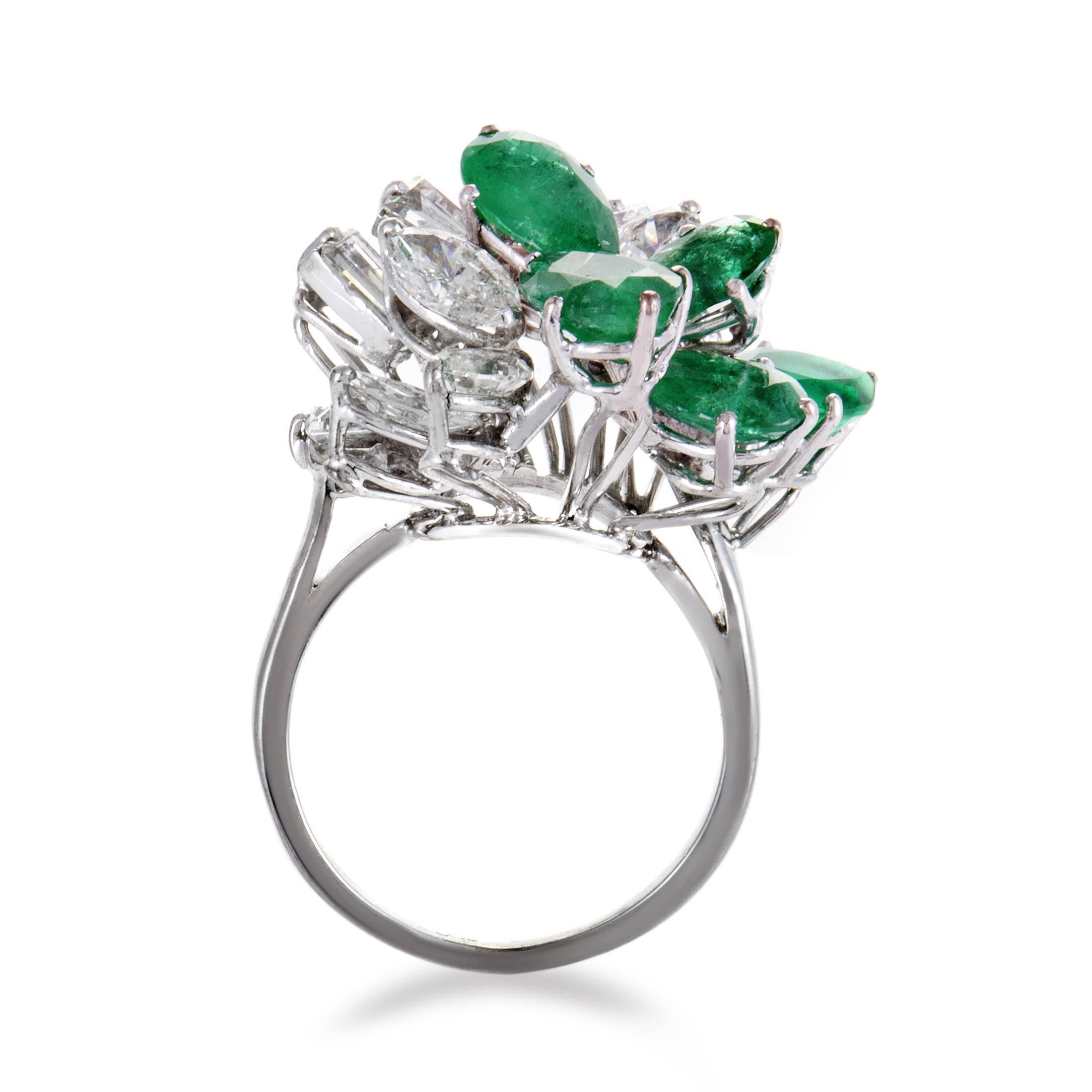 Emerald Diamond White Gold Cluster Ring In Excellent Condition In Southampton, PA