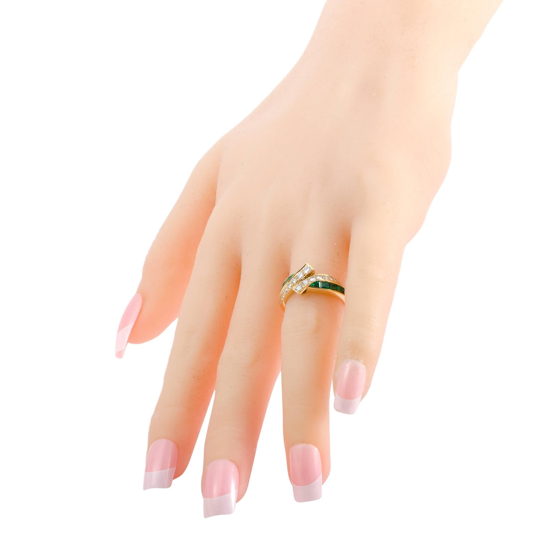 Women's Van Cleef & Arpels Diamond Emerald Yellow Gold Band Ring