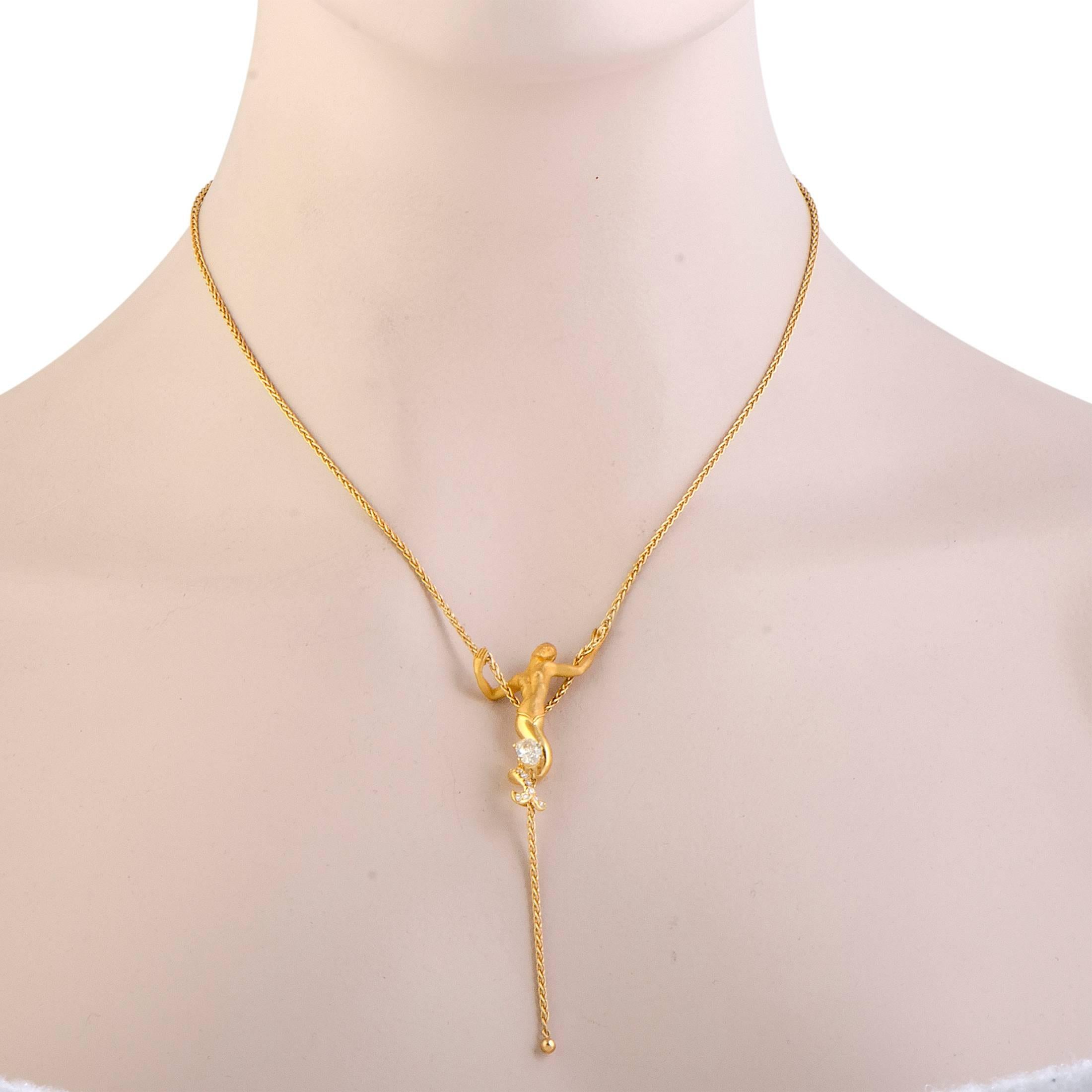 Featuring the exceptionally aesthetically appealing design characteristic for Carrera y Carrera pieces, this gorgeous necklace boasts nifty, classy appeal. The necklace is made of elegant 18K yellow gold and features a sublime pendant decorated with
