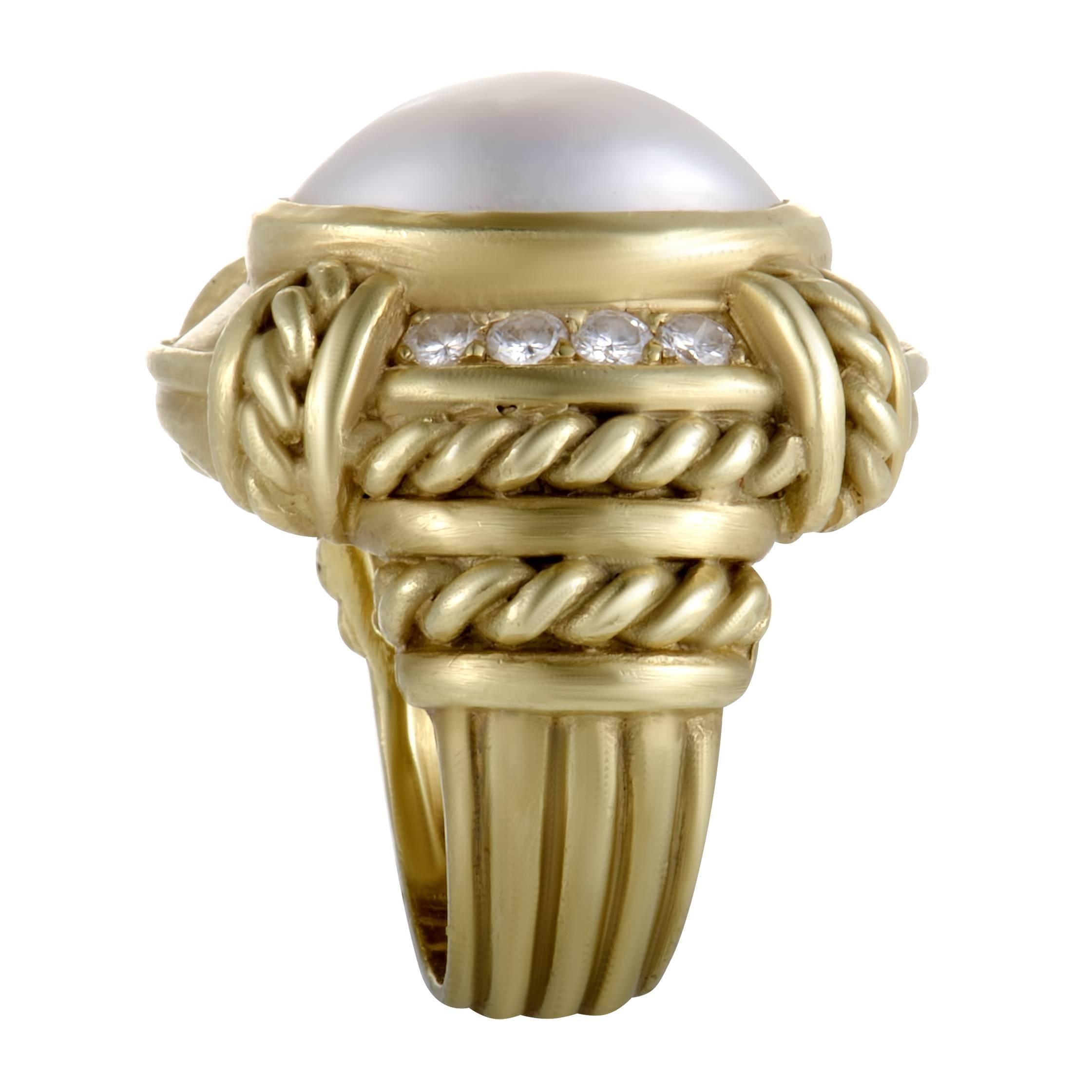 Judith Ripka Diamond and Mabe Pearl Yellow Gold Ring In Excellent Condition In Southampton, PA