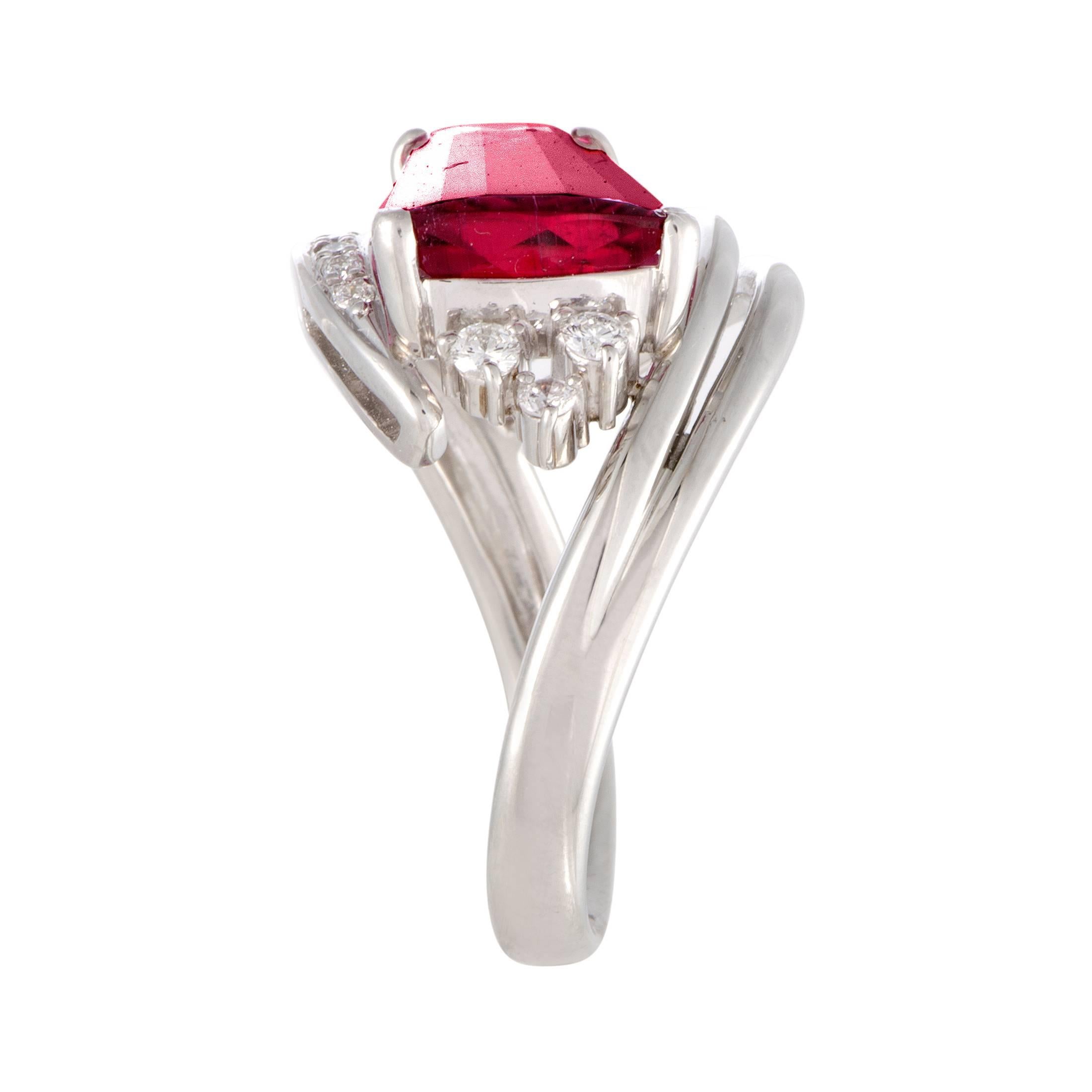 Diamond and Pink Platinum Tourmaline Ring In Excellent Condition In Southampton, PA