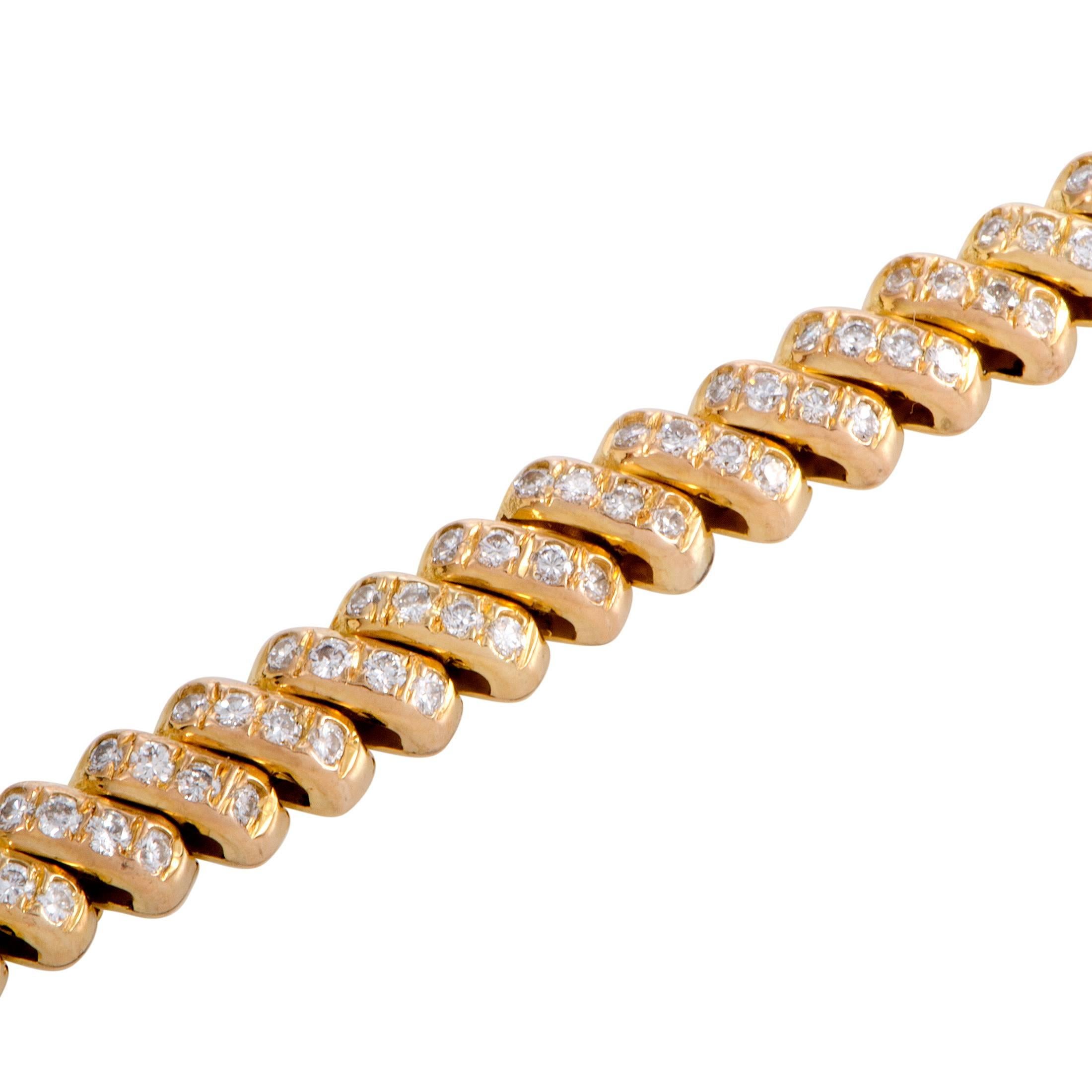 Diamond Yellow Gold Bracelet In Excellent Condition In Southampton, PA