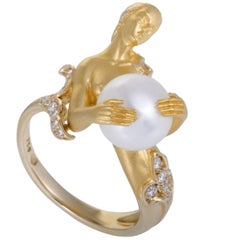 Carrera y Carrera Diamond and White Pearl Yellow Gold Mermaid Ring