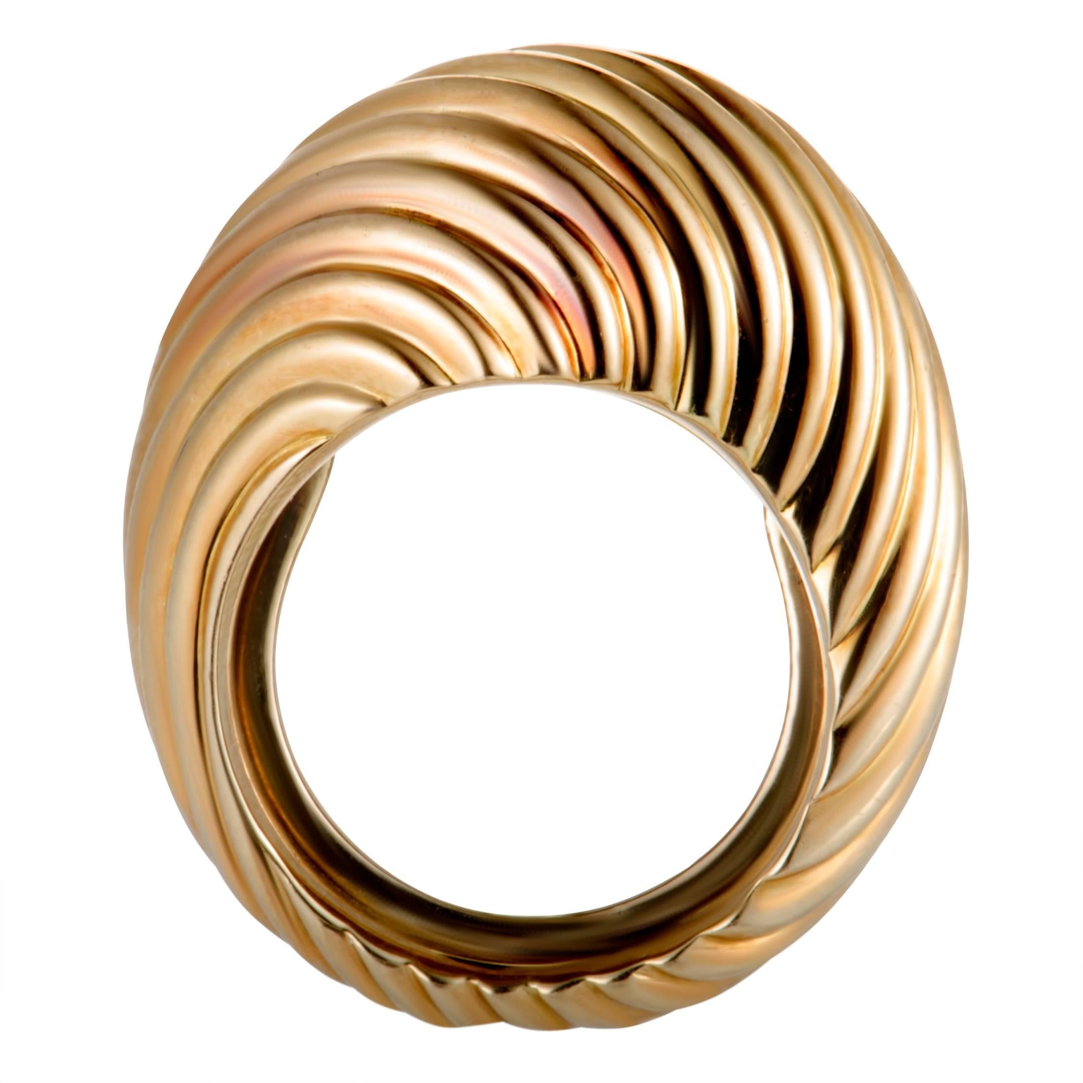 Loved for their classy designs and timeless allure, Cartier pieces are essential for luxe jewelry collections, and this ring is no exception. Made of 18K yellow gold, the ring is detailed with a compellingly graceful motif.
Included Item: