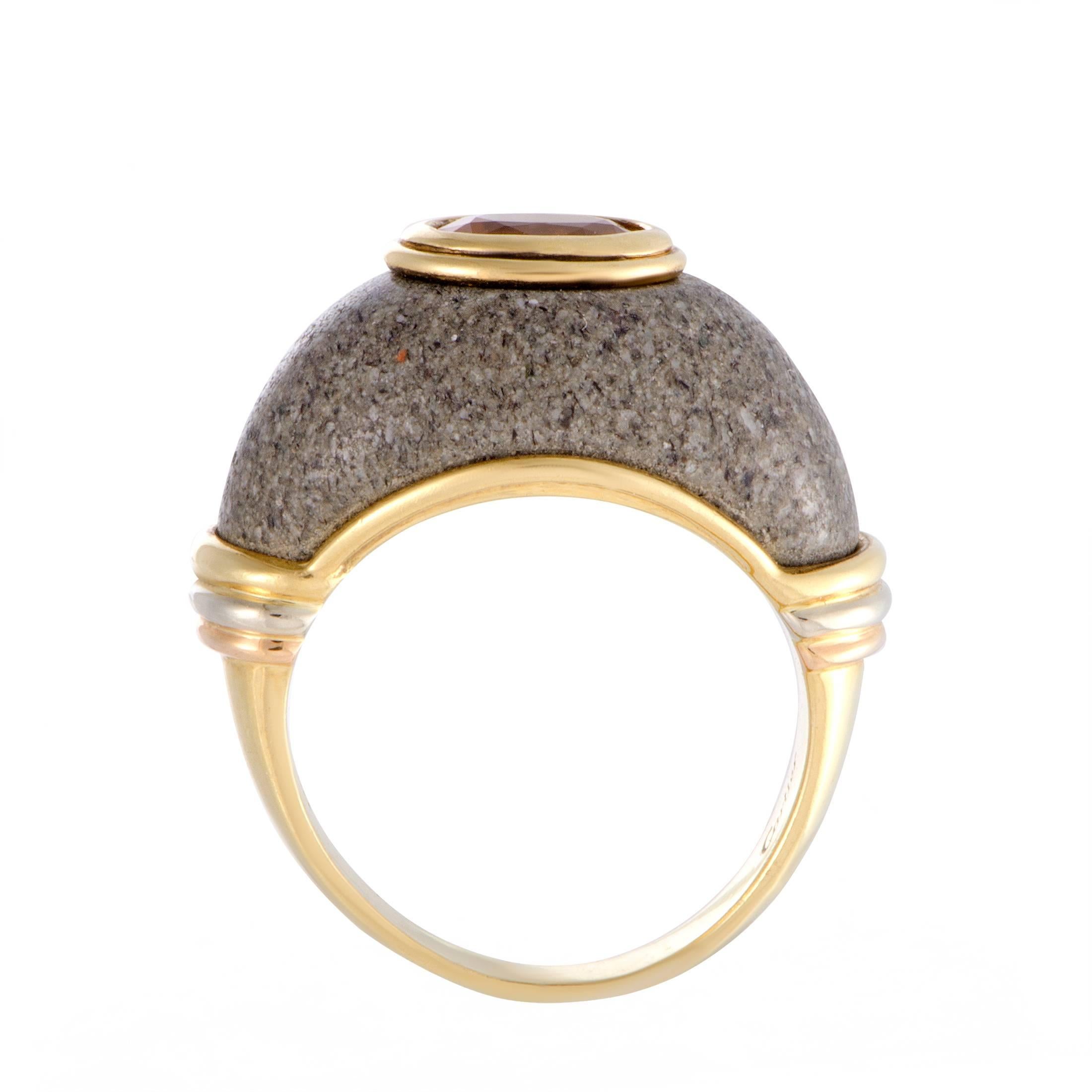 The warm tones of 18K yellow gold and citrine are niftily tempered by gray jade in this exceptional Cartier ring that offers a splendidly luxurious, fashionable appearance.
Included Items: Manufacturer's Box
Ring Size: 6
Band Thickness: 3mm
Ring Top