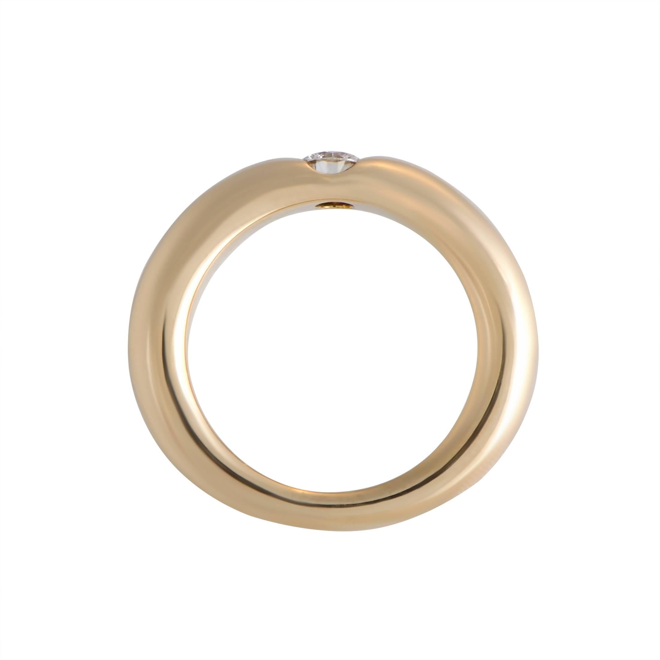 Bringing out the intrinsic luxurious allure and fabulous feminine radiance of 18K yellow gold by designing a wonderfully neat shape and applying an immaculate finish, Cartier also graced this stunning ring with a sparkling diamond weighing 0.25