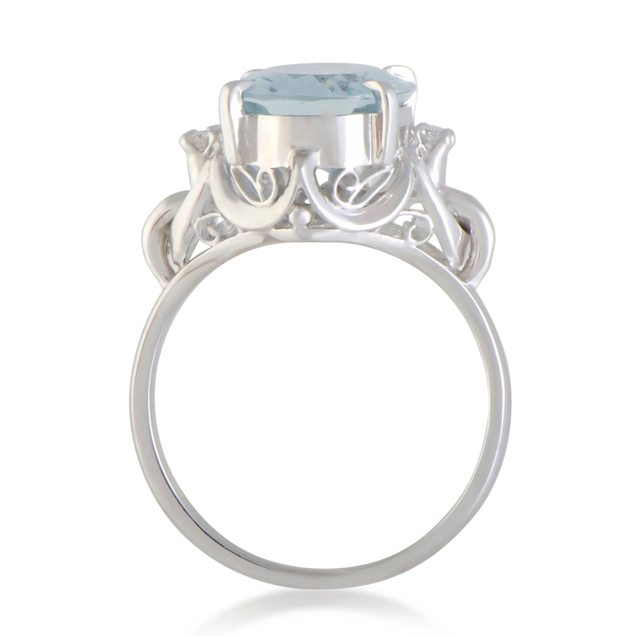 Brilliantly complementing the overall tender spirit of the design, the stylish aquamarine weighing 3.41 carats goes exceptionally well with the splendid platinum as well as the subtle dash of luxurious sparkle from the nifty diamonds totaling 0.08