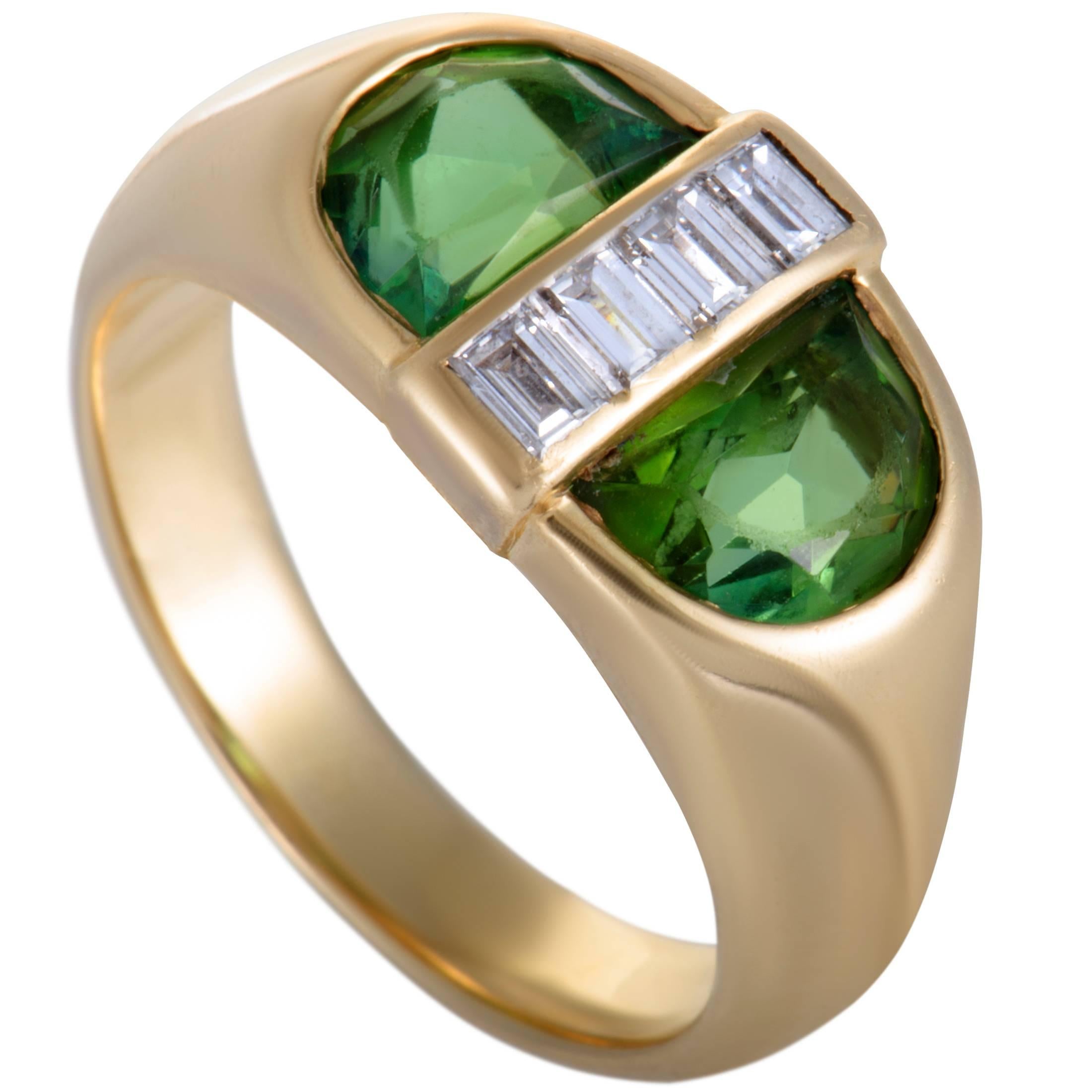 Tiffany & Co. Peridot and Diamond Oval Gold Ring