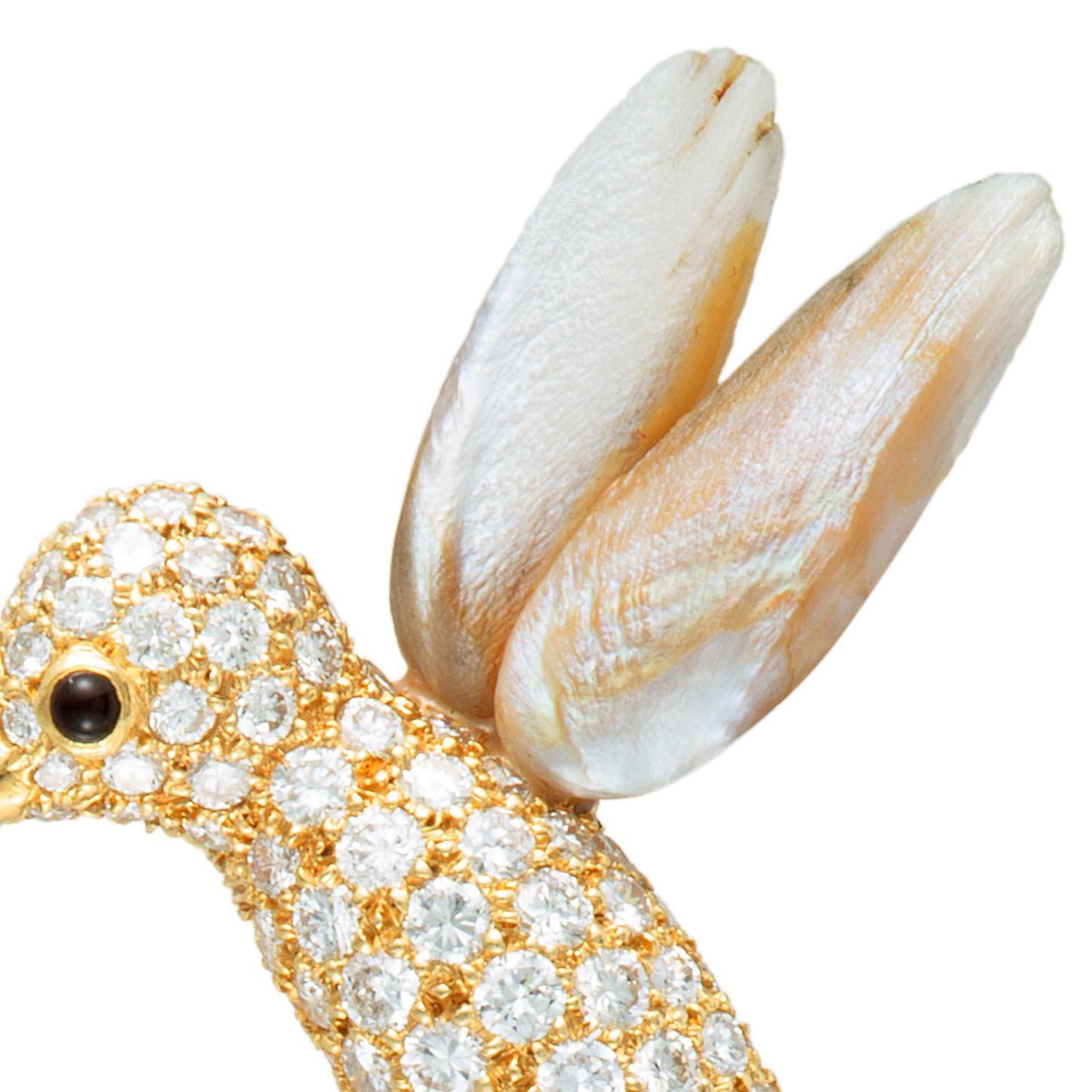 Women's Van Cleef & Arpels Vintage Diamond Pave Pearl Yellow Gold Humming Bird Brooch