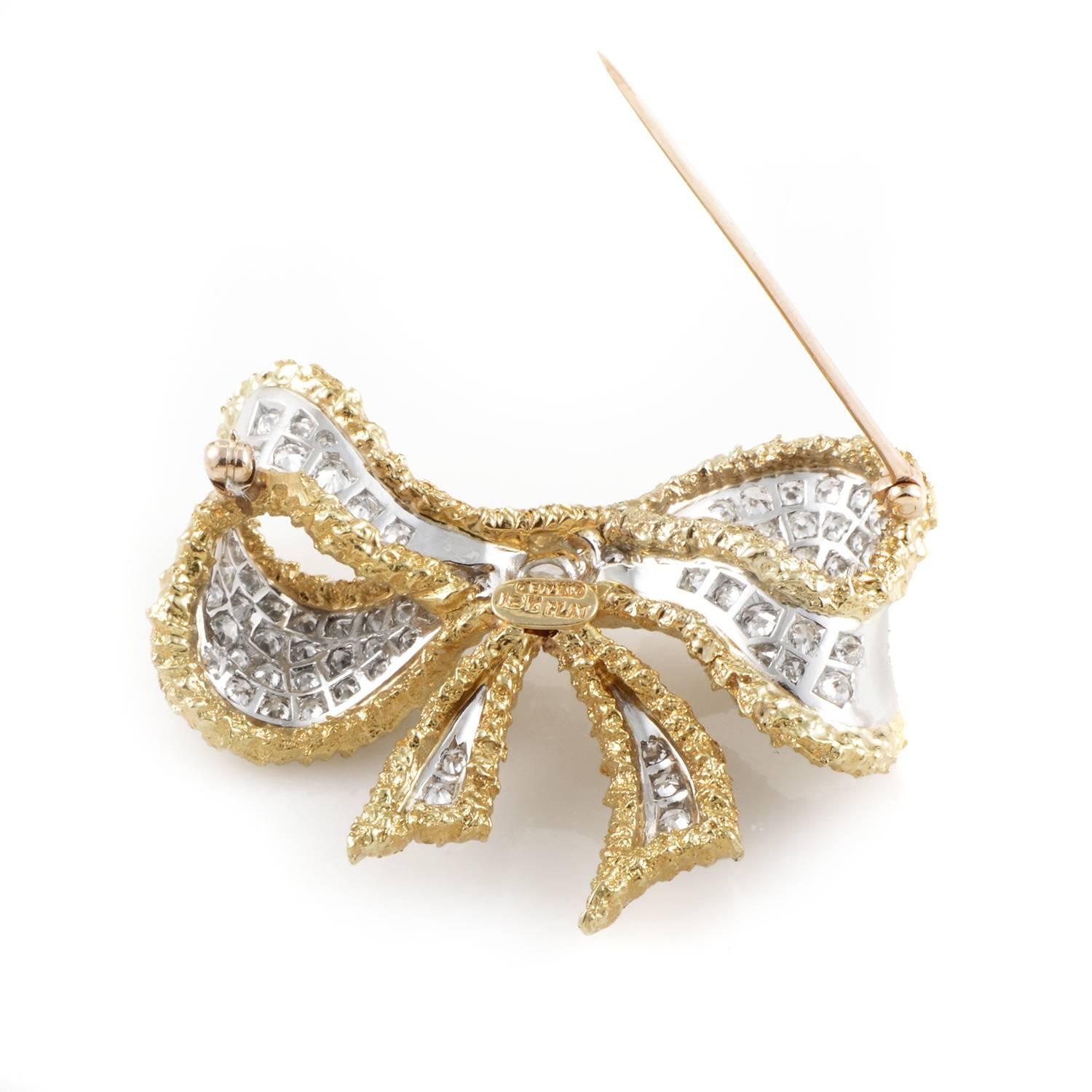 This adorable vintage bow from Cellino has a classic appearance that will never go out of style. The bow is made of a combination of 18K yellow gold and platinum set with a plush pave of white diamonds.
Diamond Carat Weight: 5.00